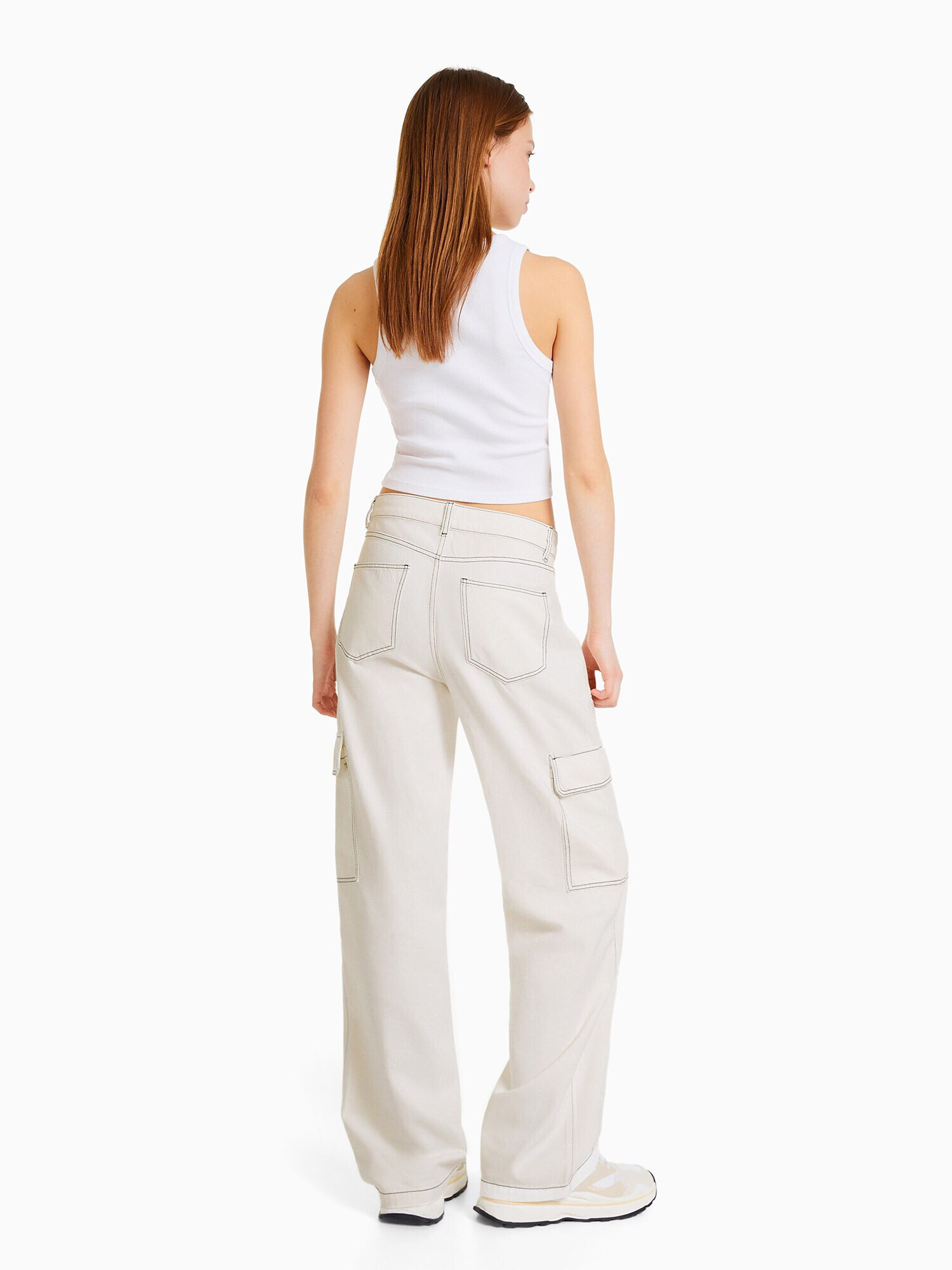 Bershka Pantaloni eleganți alb - Pled.ro