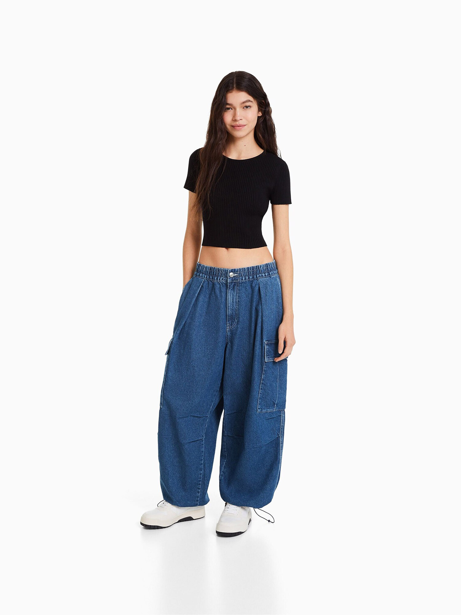 Bershka Pantaloni eleganți albastru denim - Pled.ro