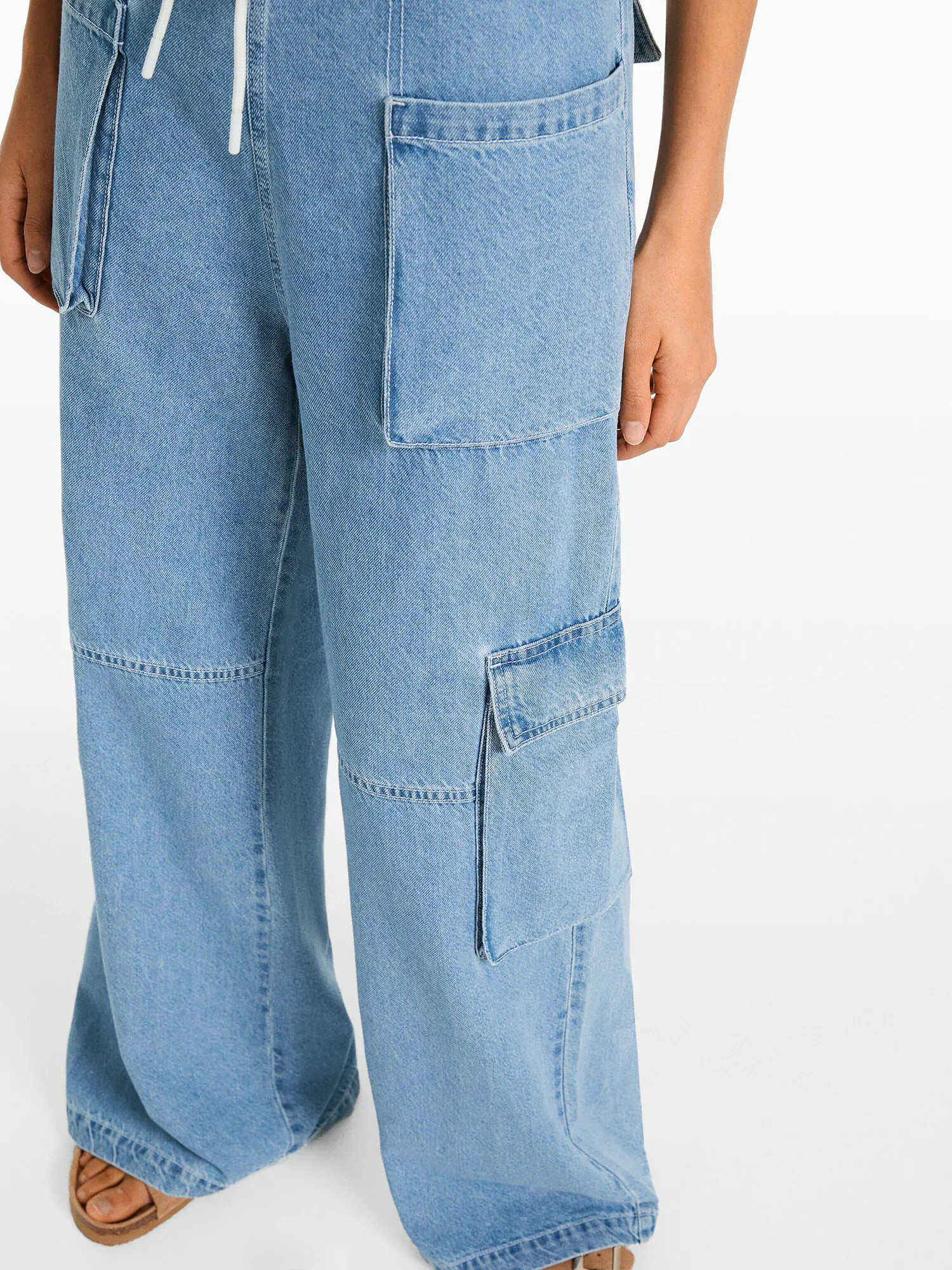 Bershka Pantaloni eleganți albastru denim - Pled.ro