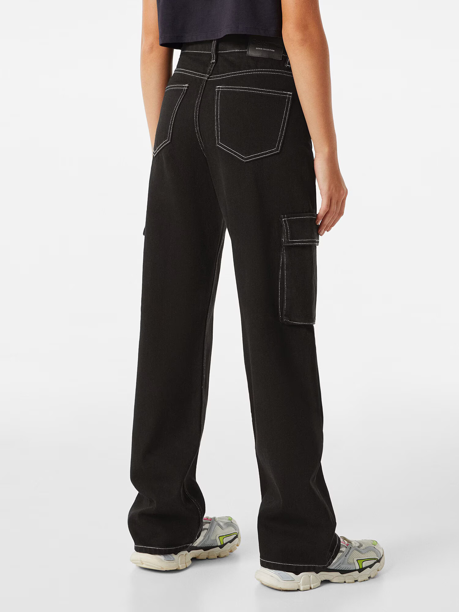 Bershka Pantaloni eleganți negru - Pled.ro