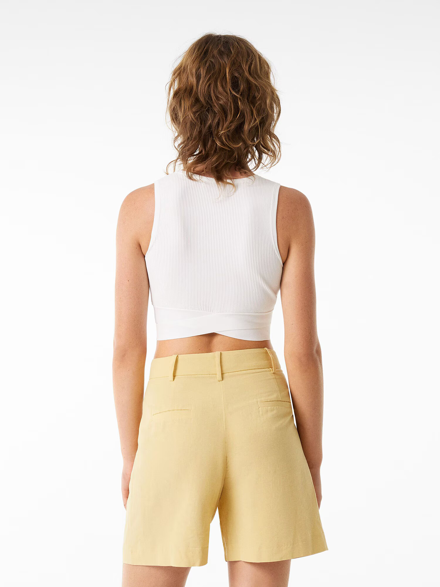 Bershka Pantaloni galben - Pled.ro