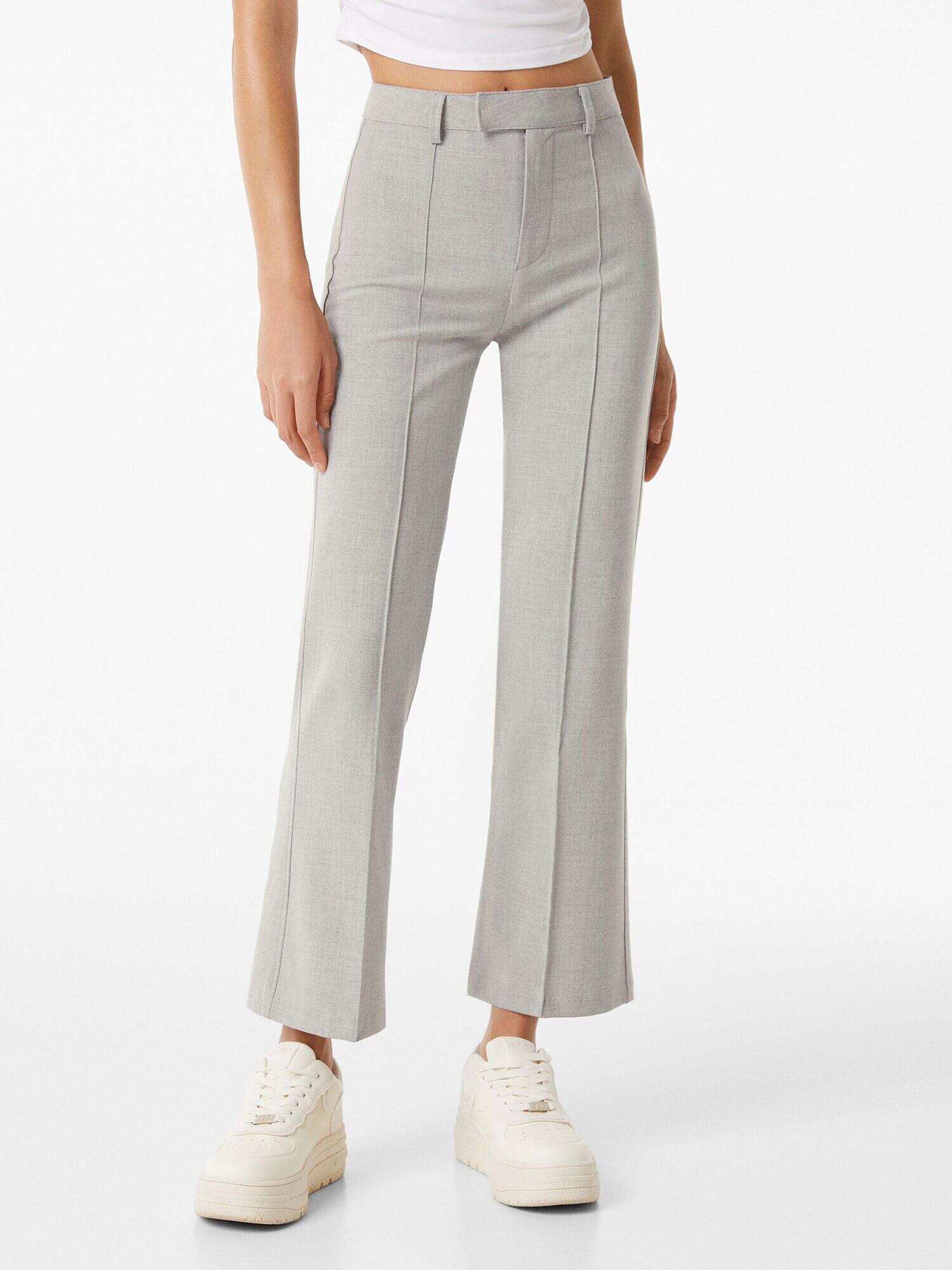 Bershka Pantaloni gri deschis - Pled.ro