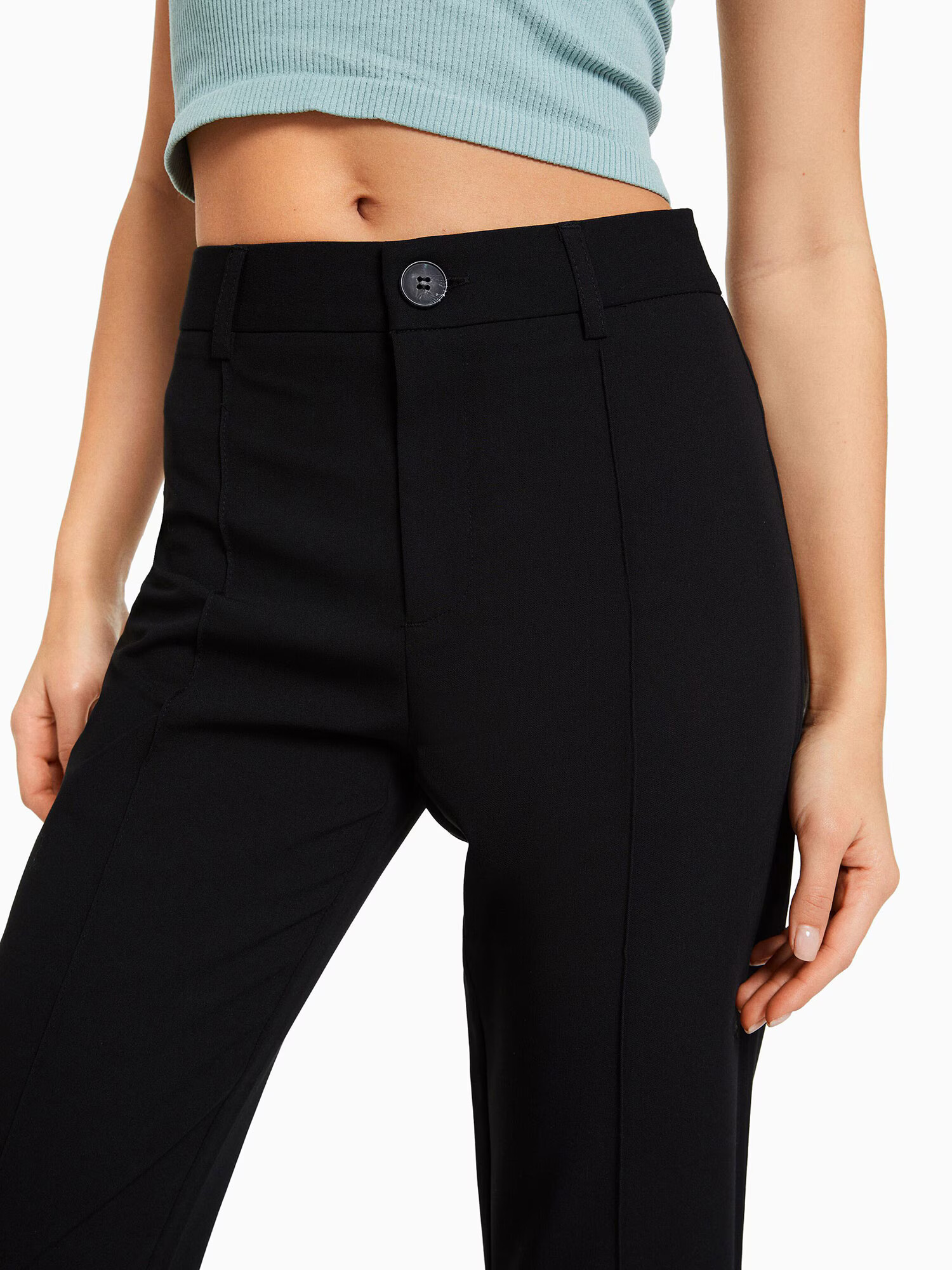 Bershka Pantaloni negru - Pled.ro