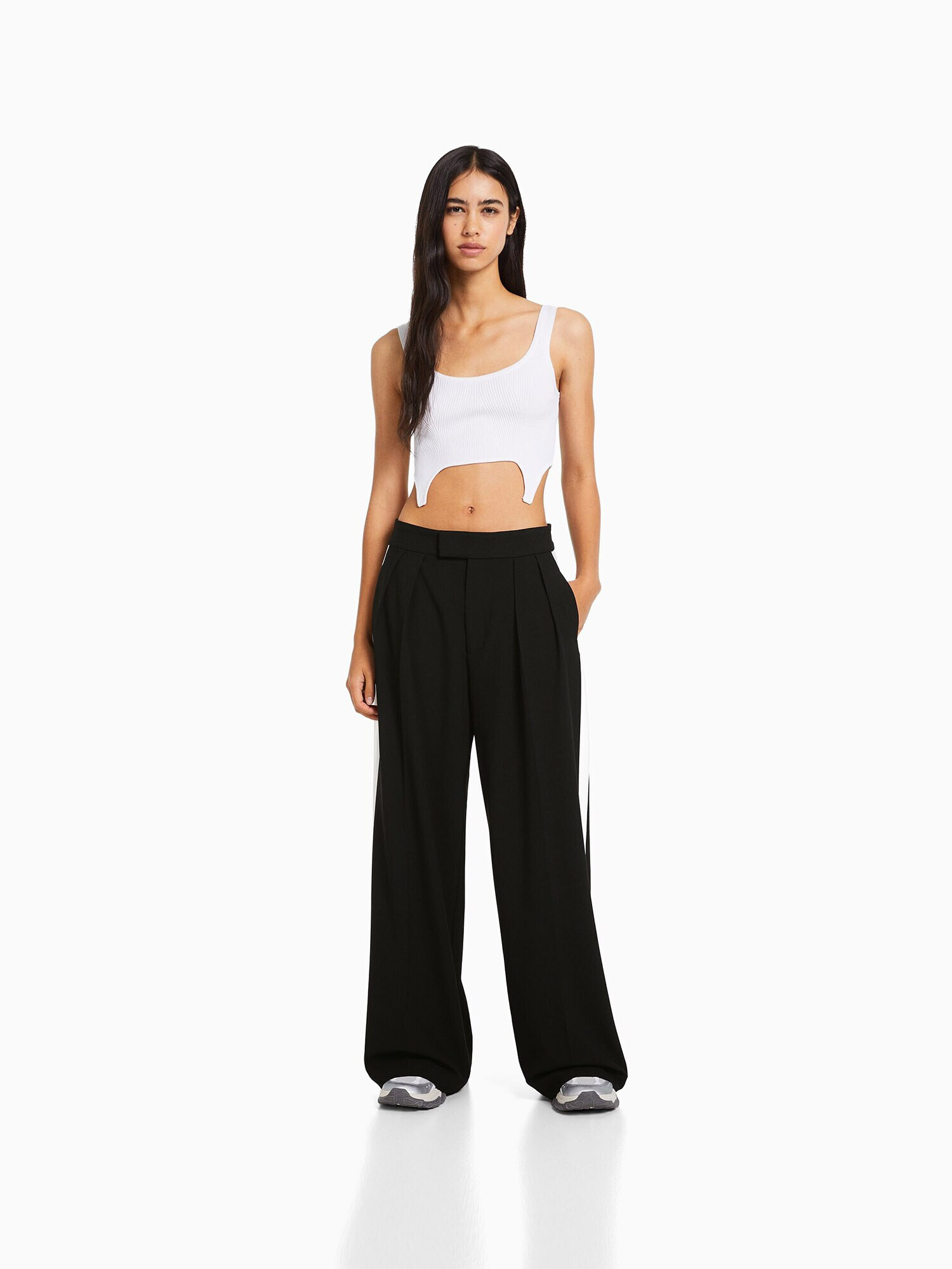 Bershka Pantaloni negru / alb - Pled.ro