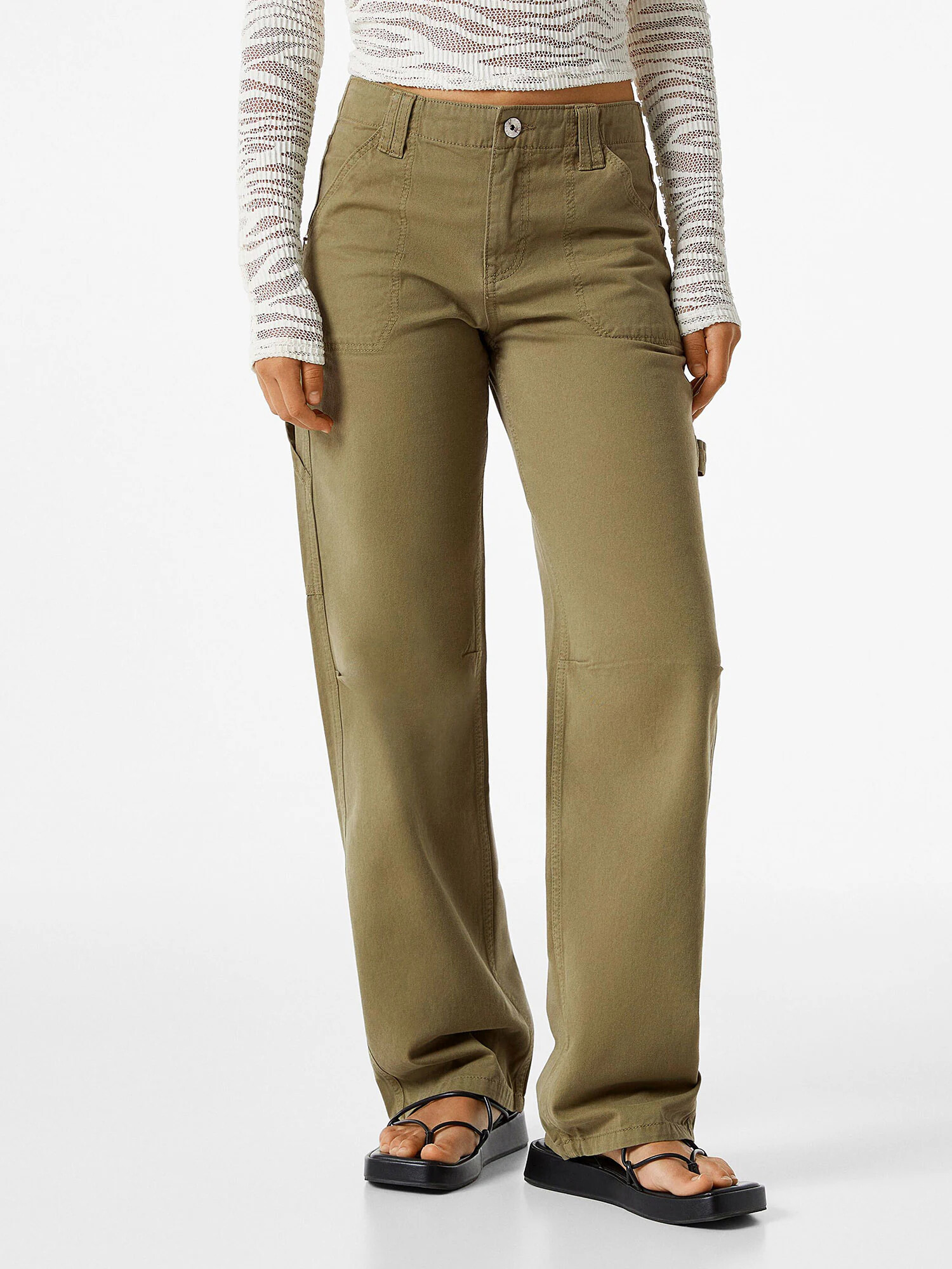 Bershka Pantaloni oliv - Pled.ro