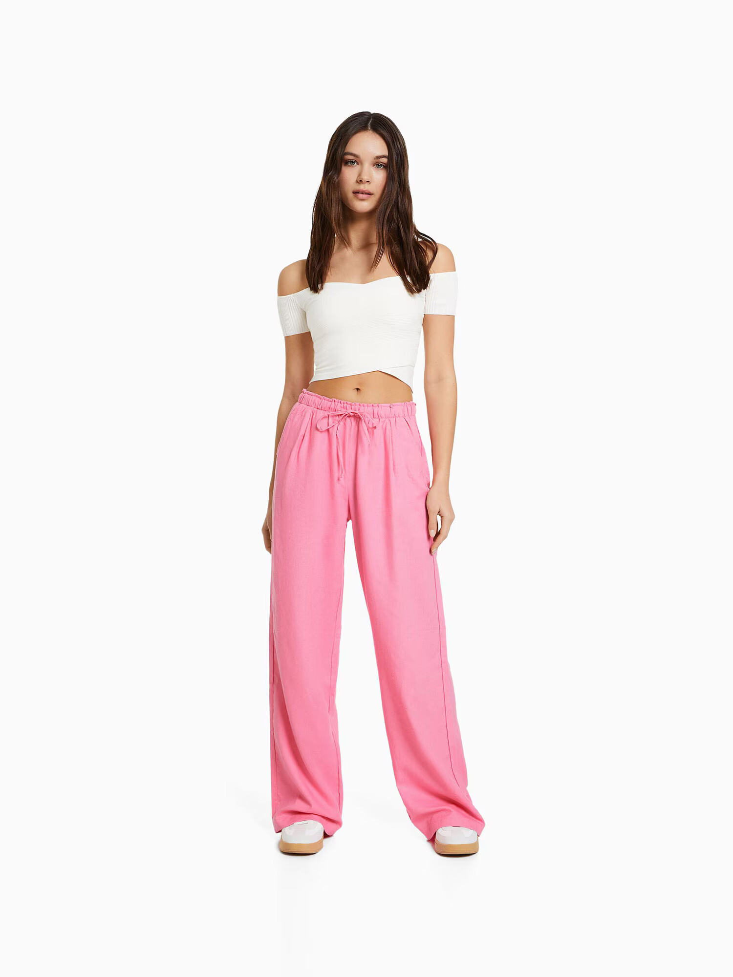 Bershka Pantaloni roz deschis - Pled.ro