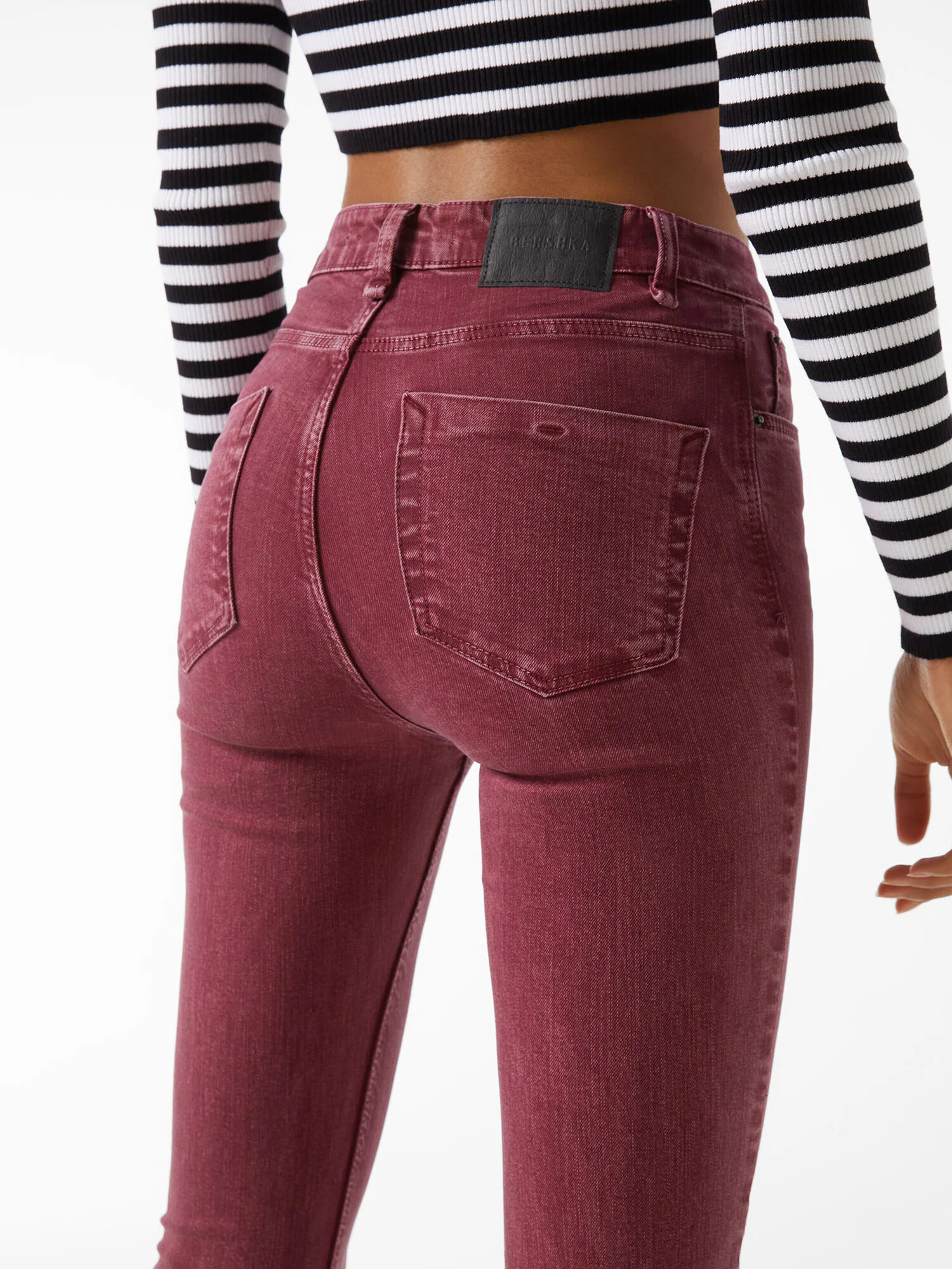 Bershka Pantaloni roz pitaya - Pled.ro