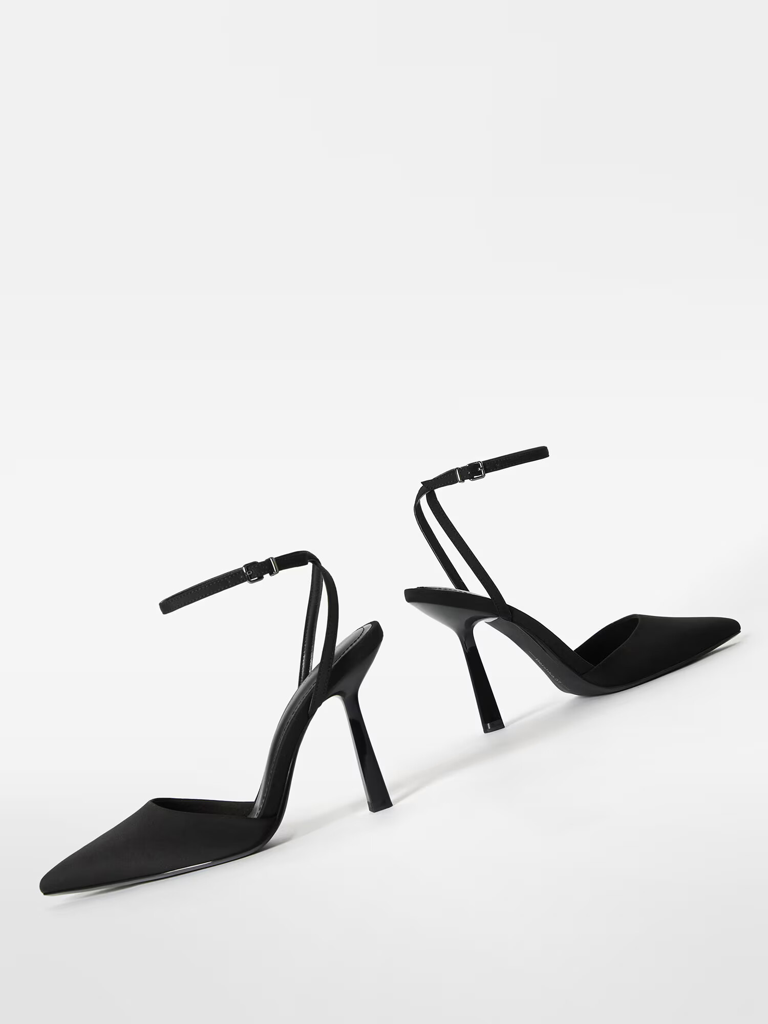 Bershka Pumps negru - Pled.ro