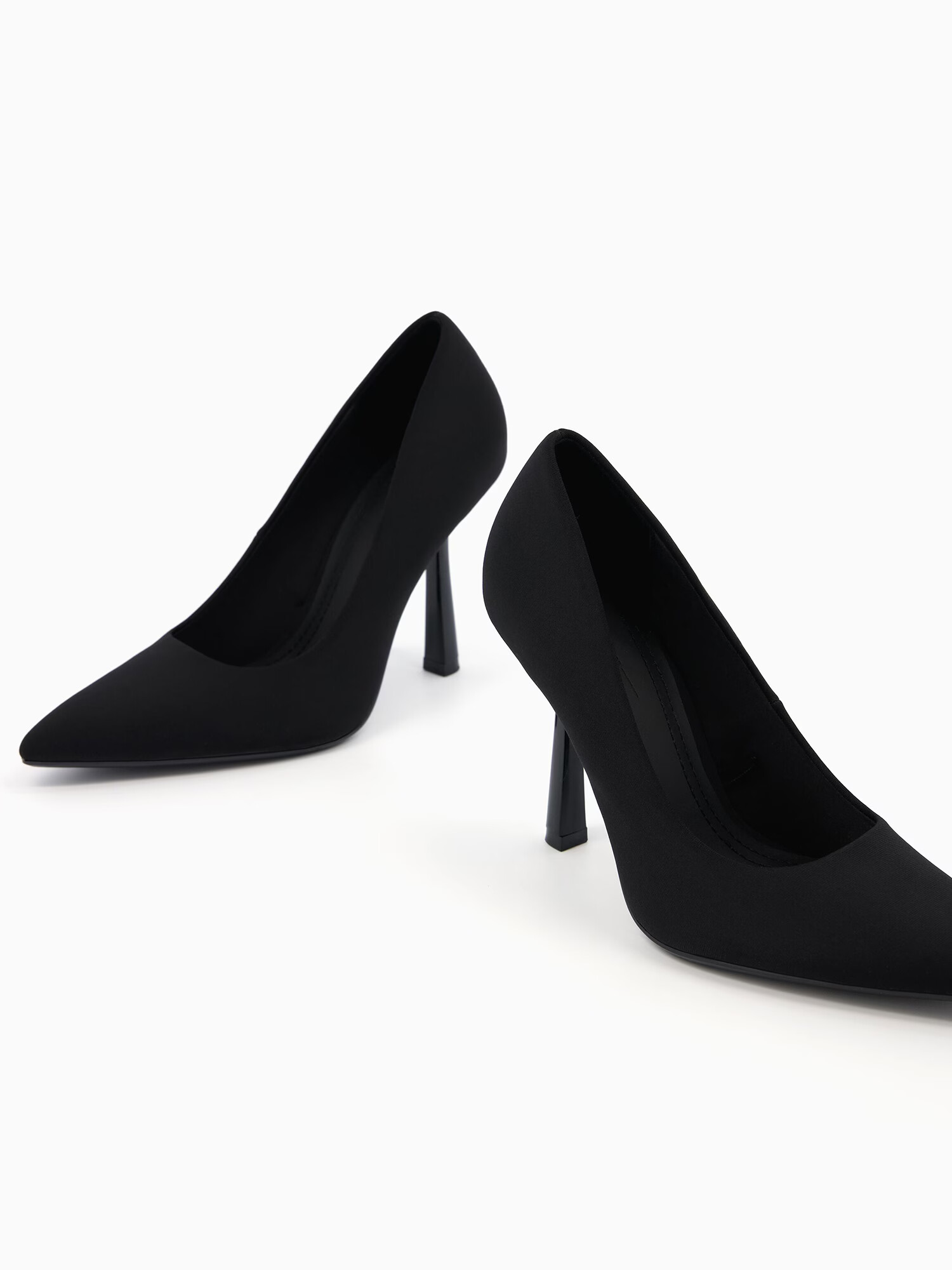 Bershka Pumps negru - Pled.ro