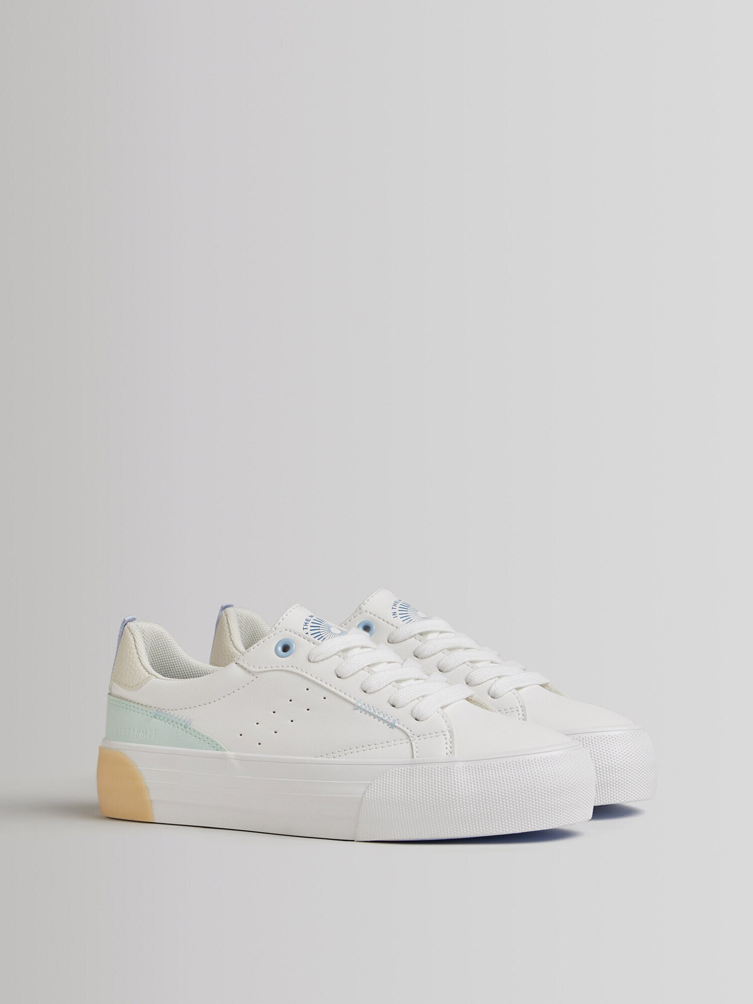 Bershka Sneaker low alb - Pled.ro