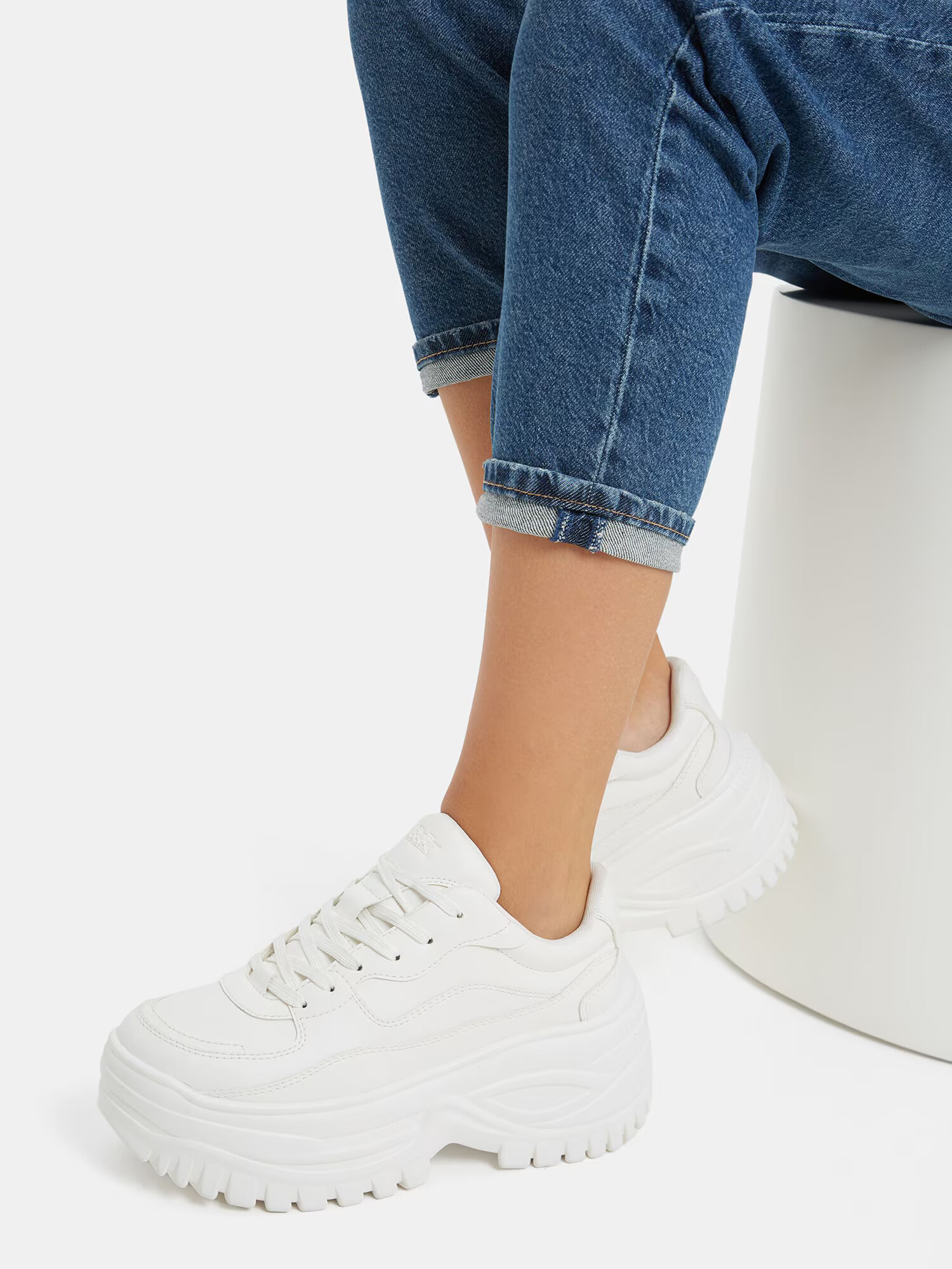 Bershka Sneaker low alb - Pled.ro