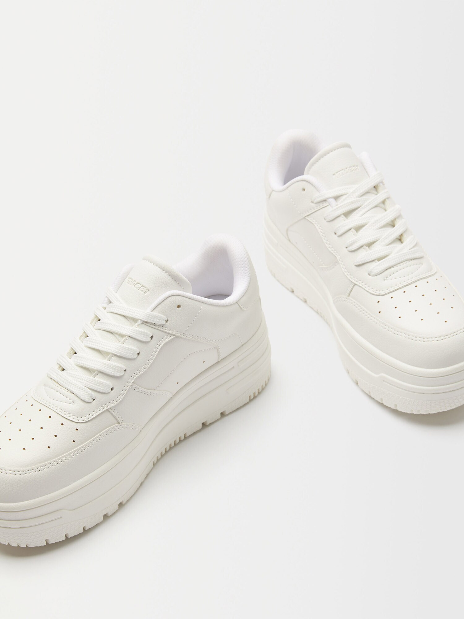 Bershka Sneaker low alb - Pled.ro