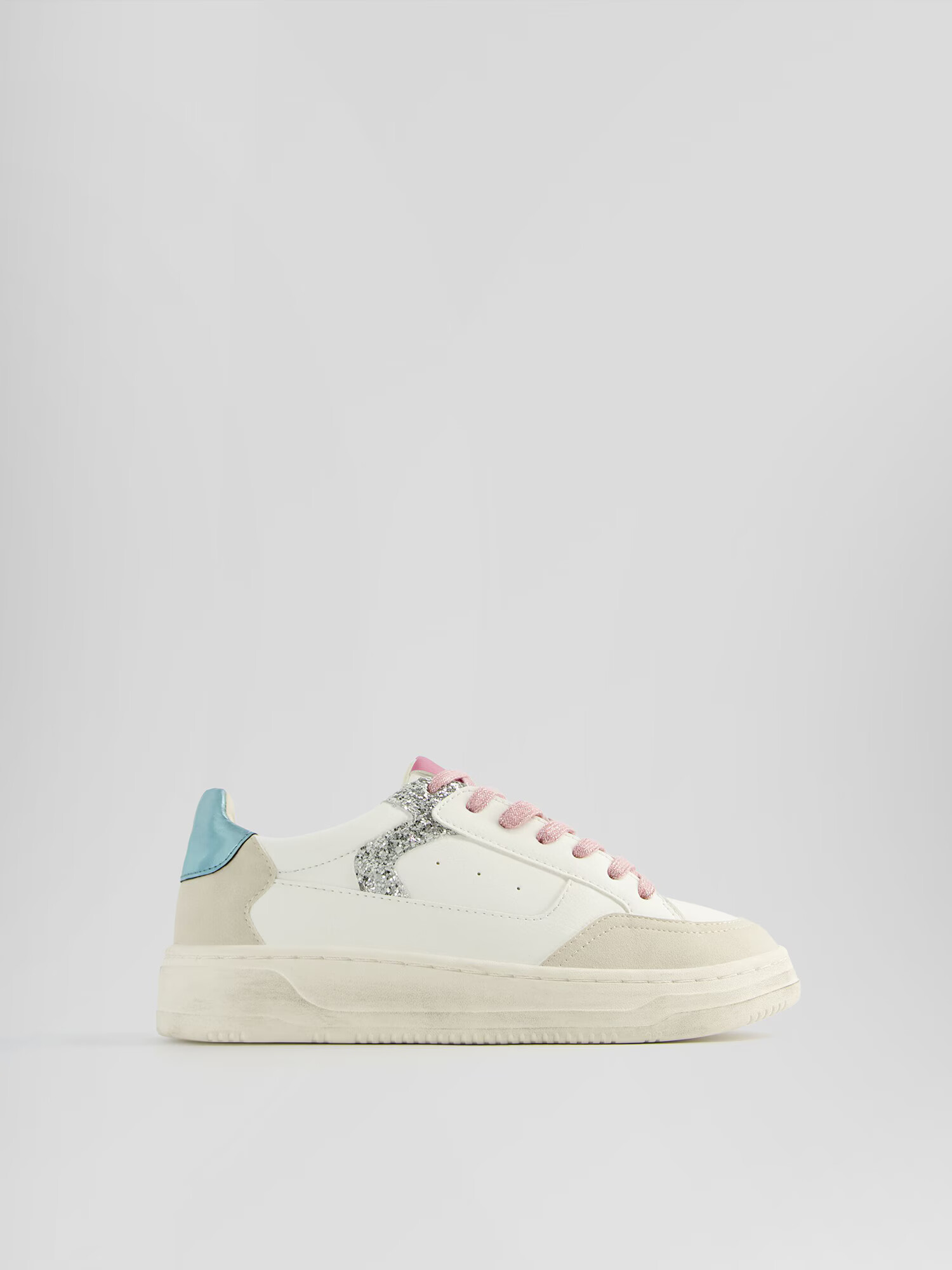 Bershka Sneaker low bej / albastru deschis / roz / alb - Pled.ro