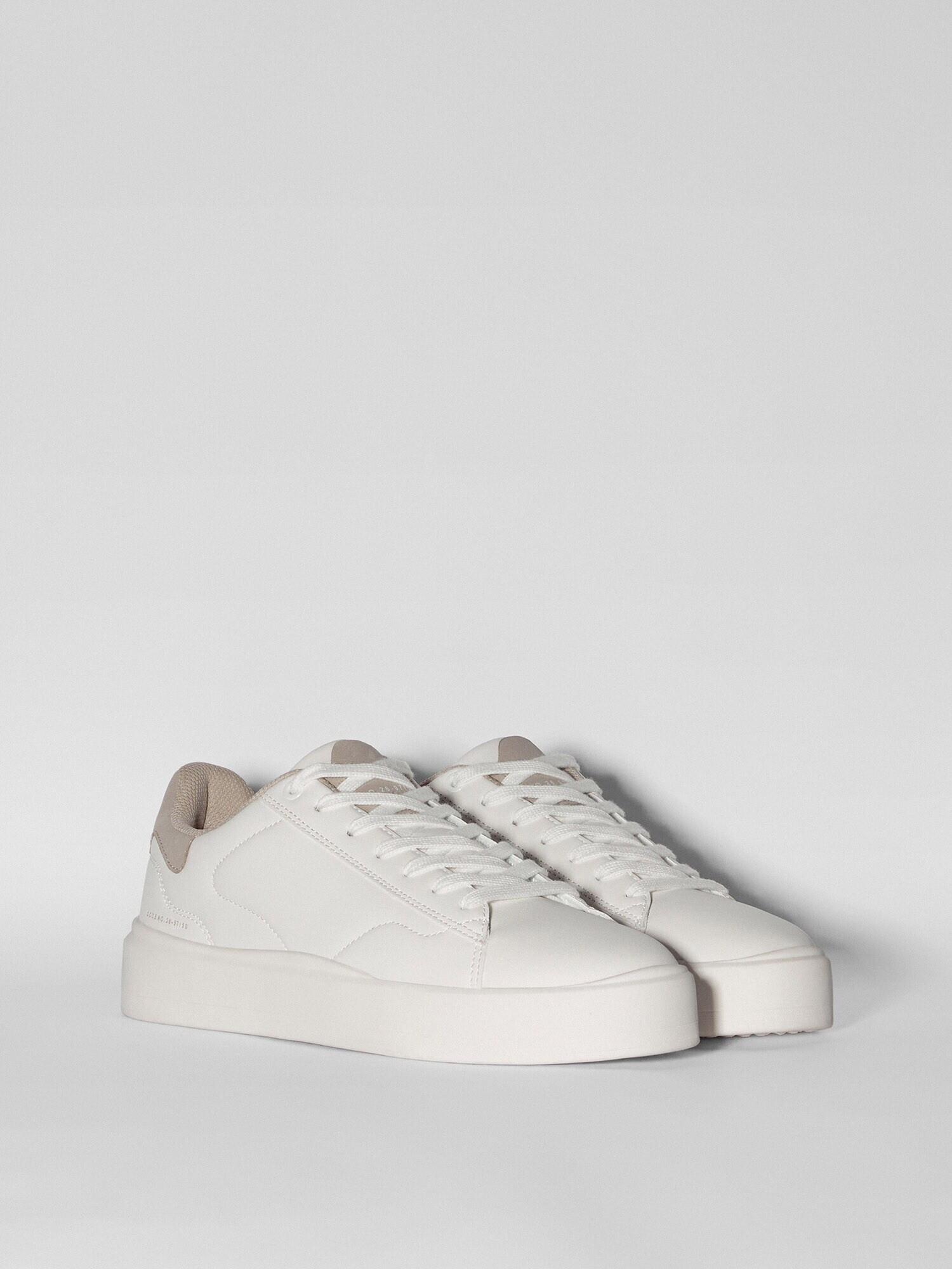 Bershka Sneaker low bej închis / alb - Pled.ro