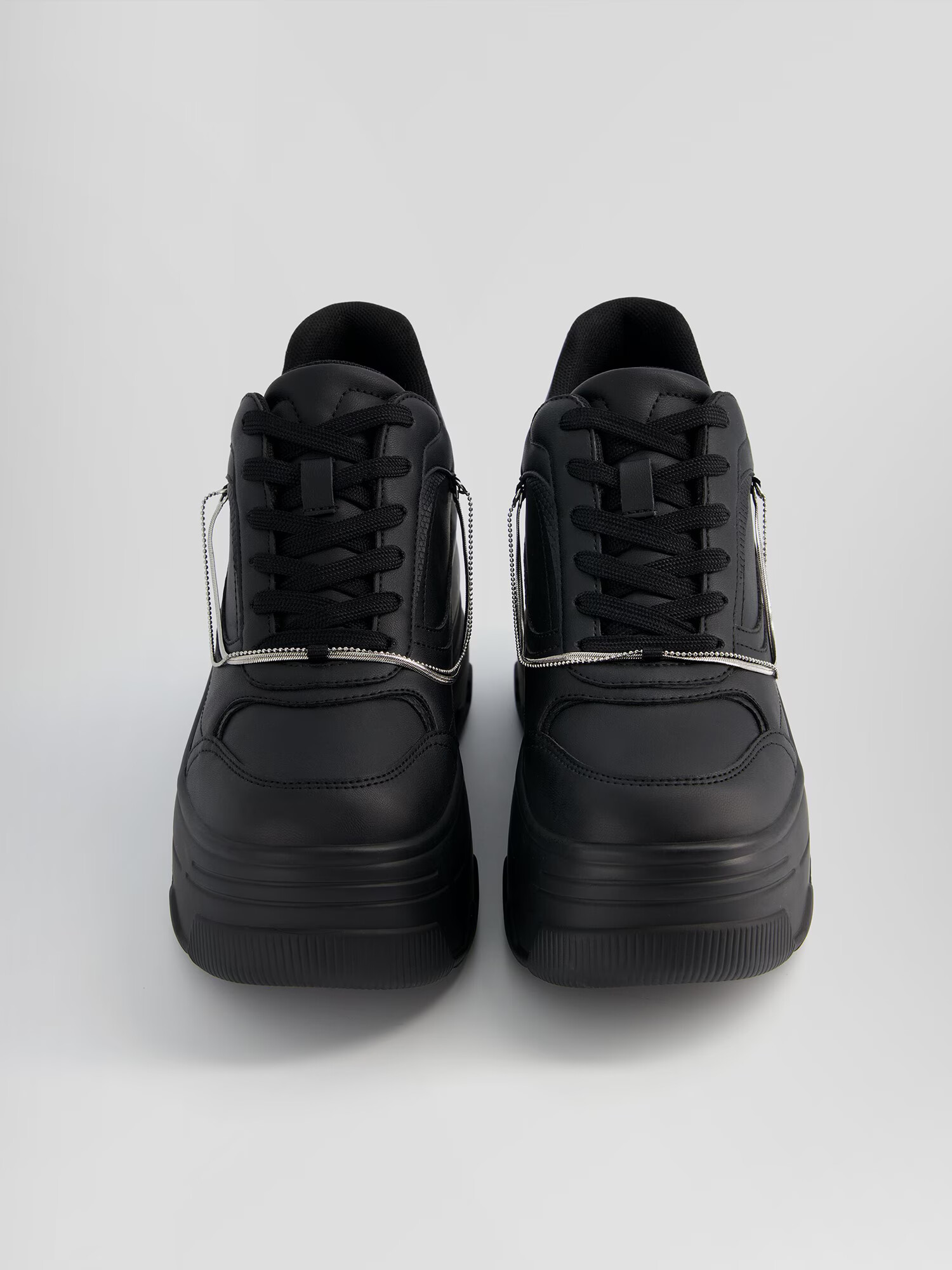 Bershka Sneaker low negru - Pled.ro