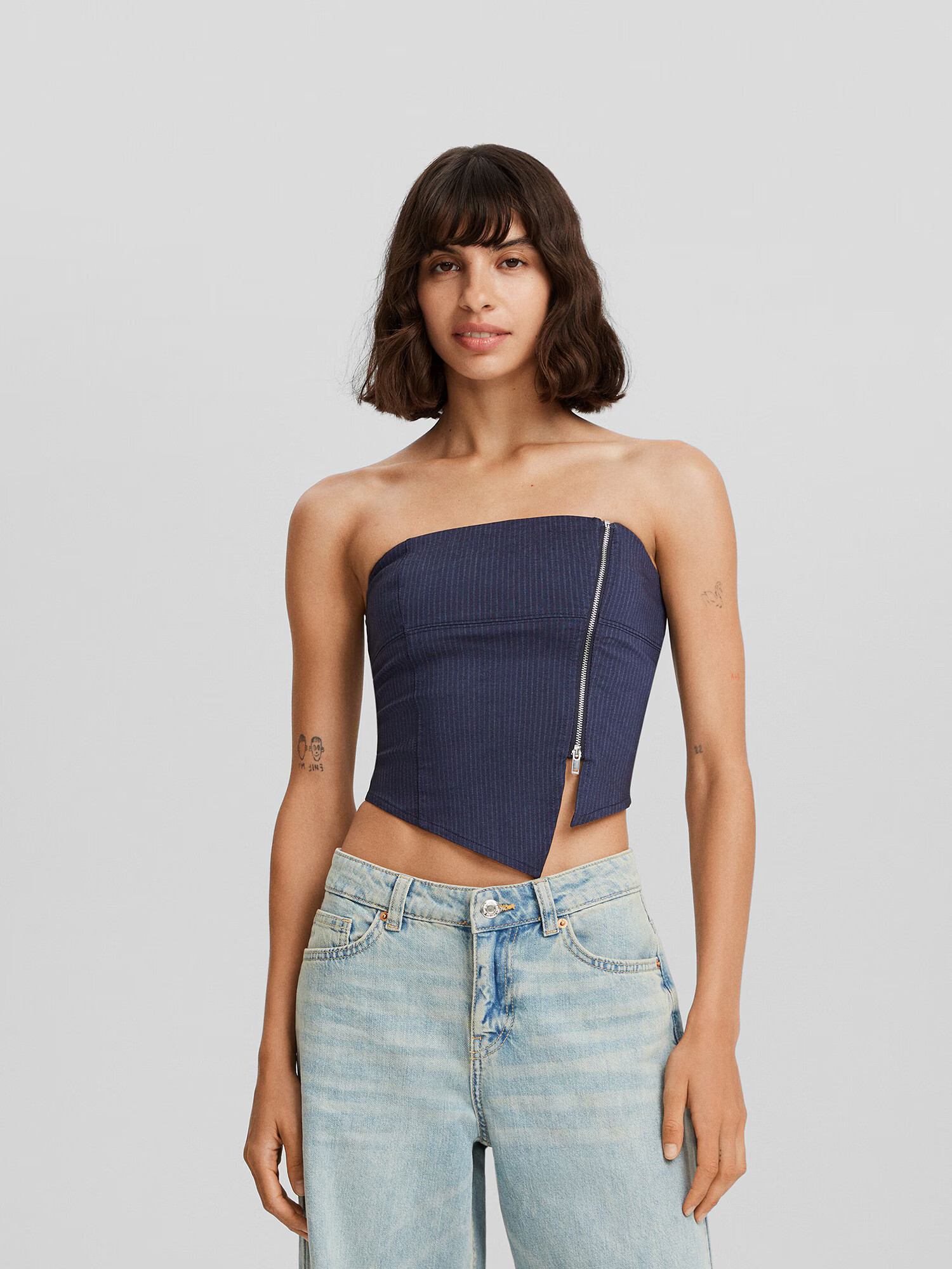 Bershka Top bleumarin / alb murdar - Pled.ro