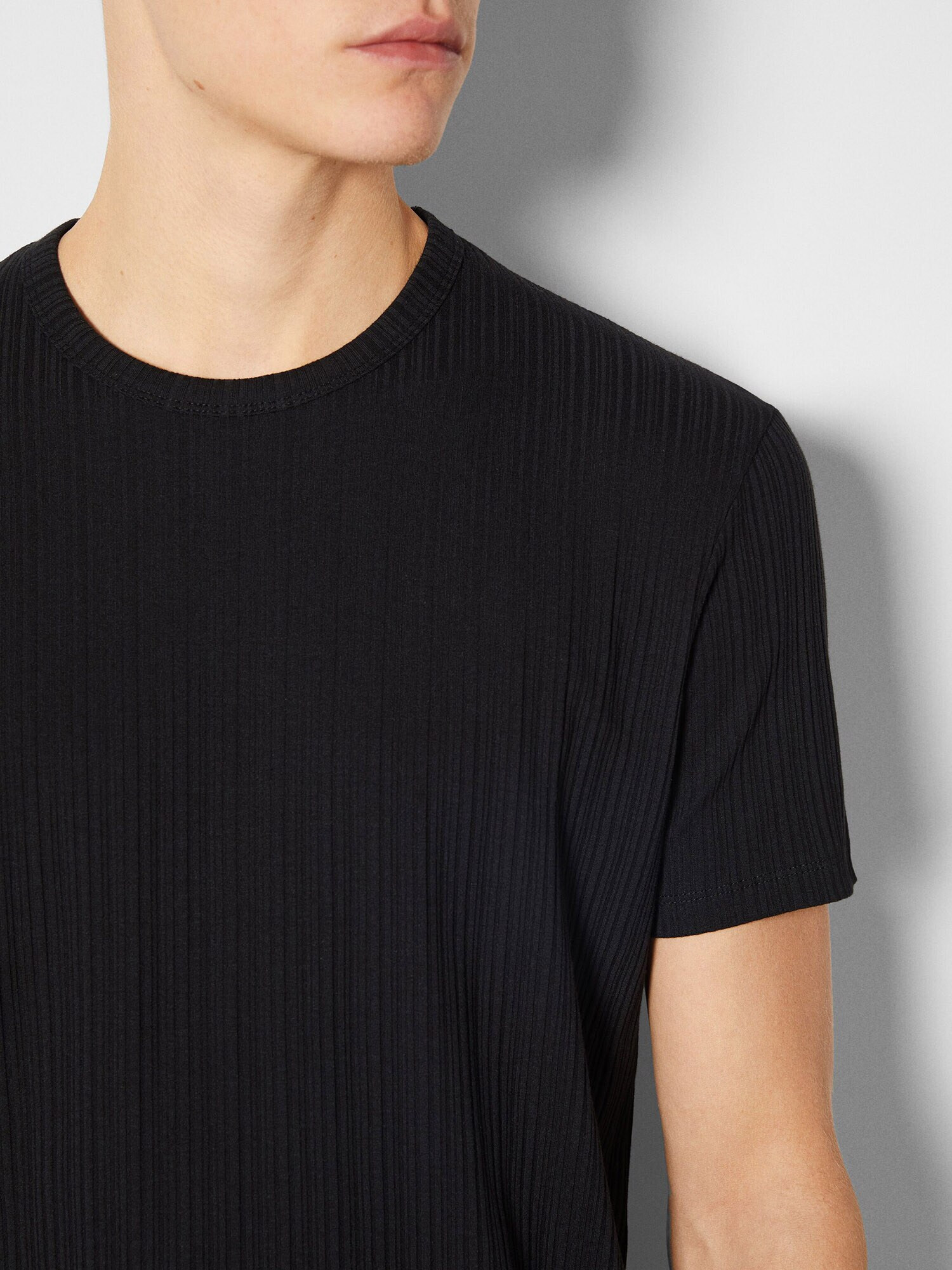 Bershka Tricou negru - Pled.ro