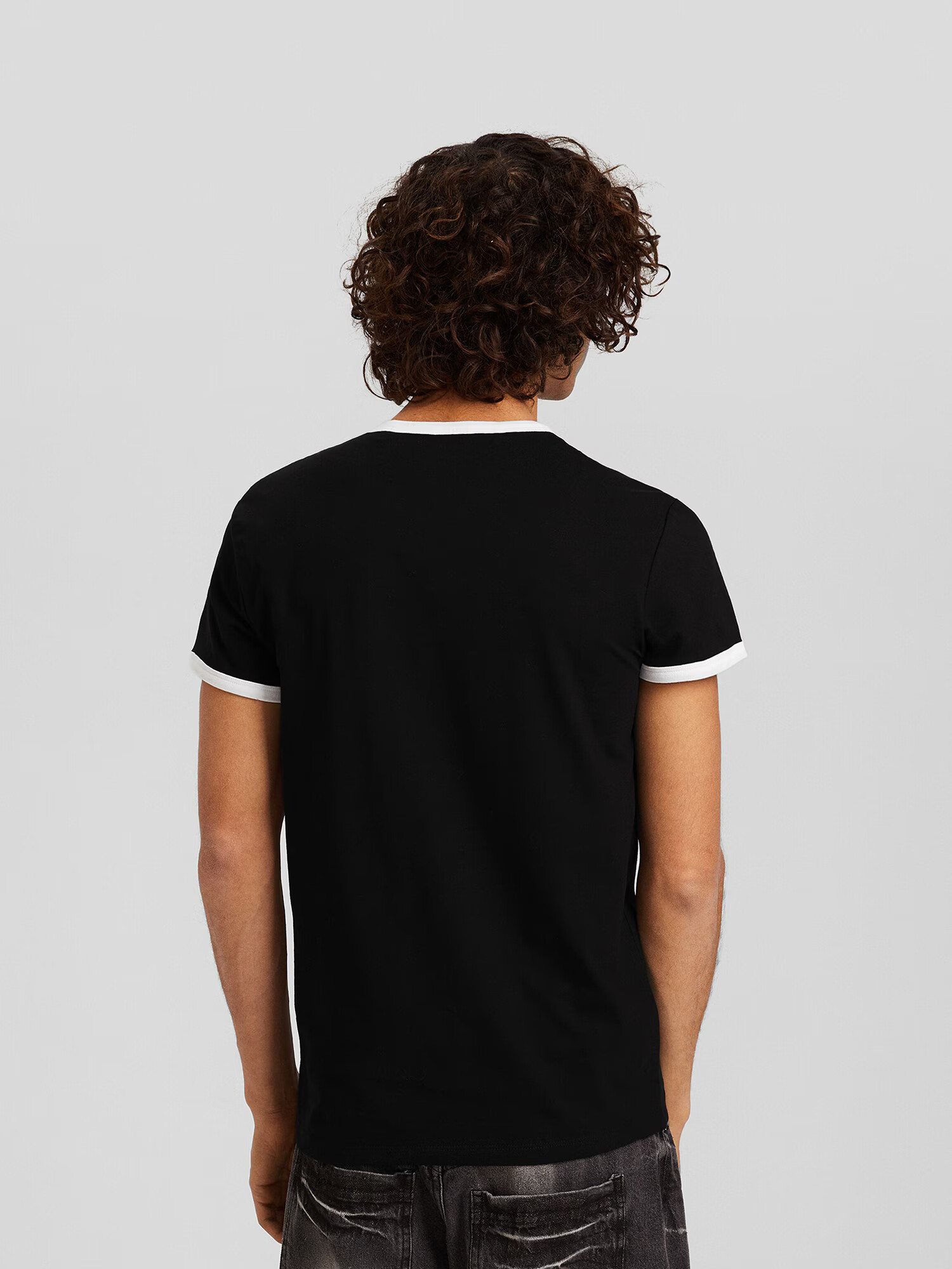 Bershka Tricou negru / alb - Pled.ro