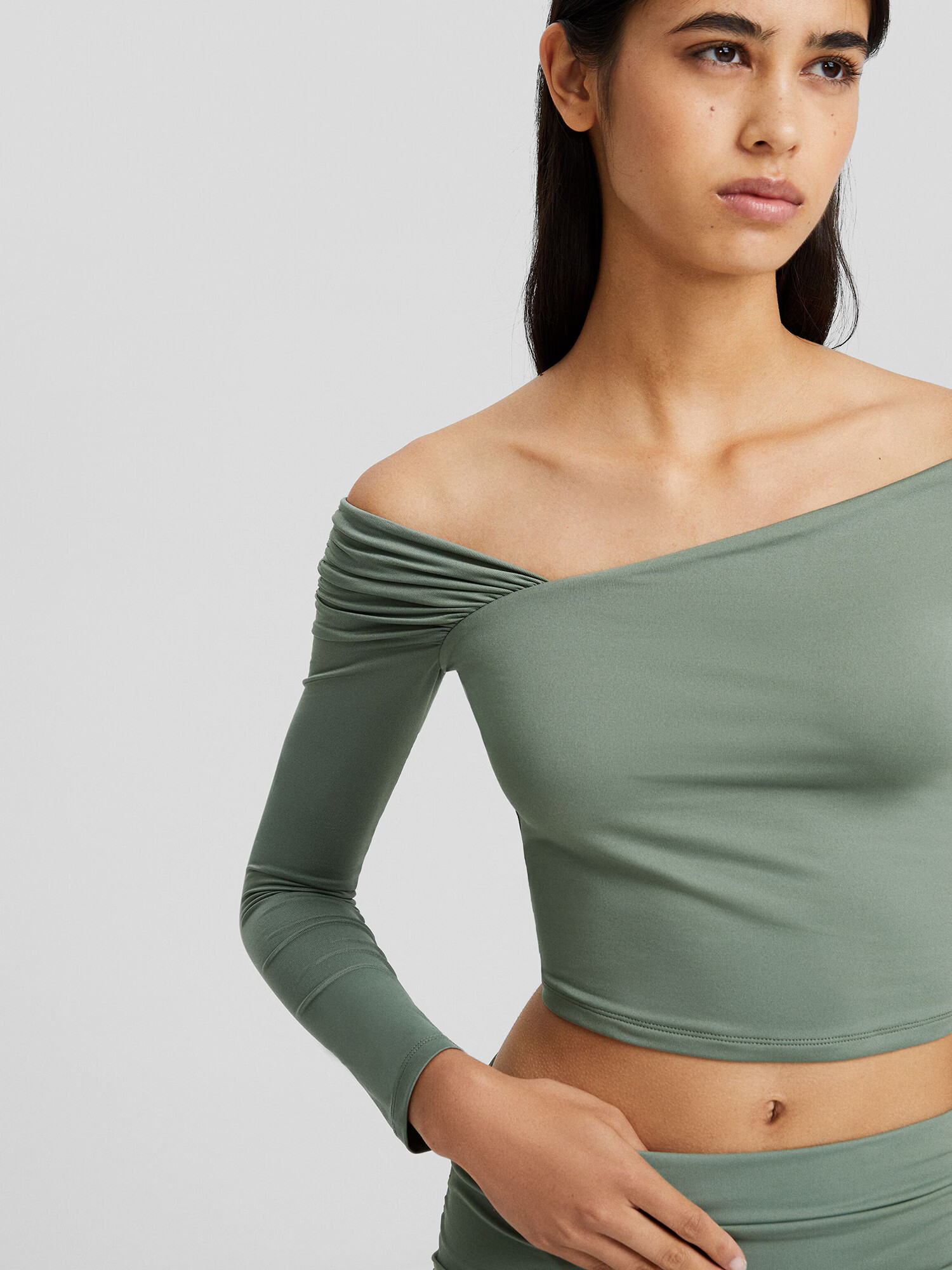 Bershka Tricou verde - Pled.ro