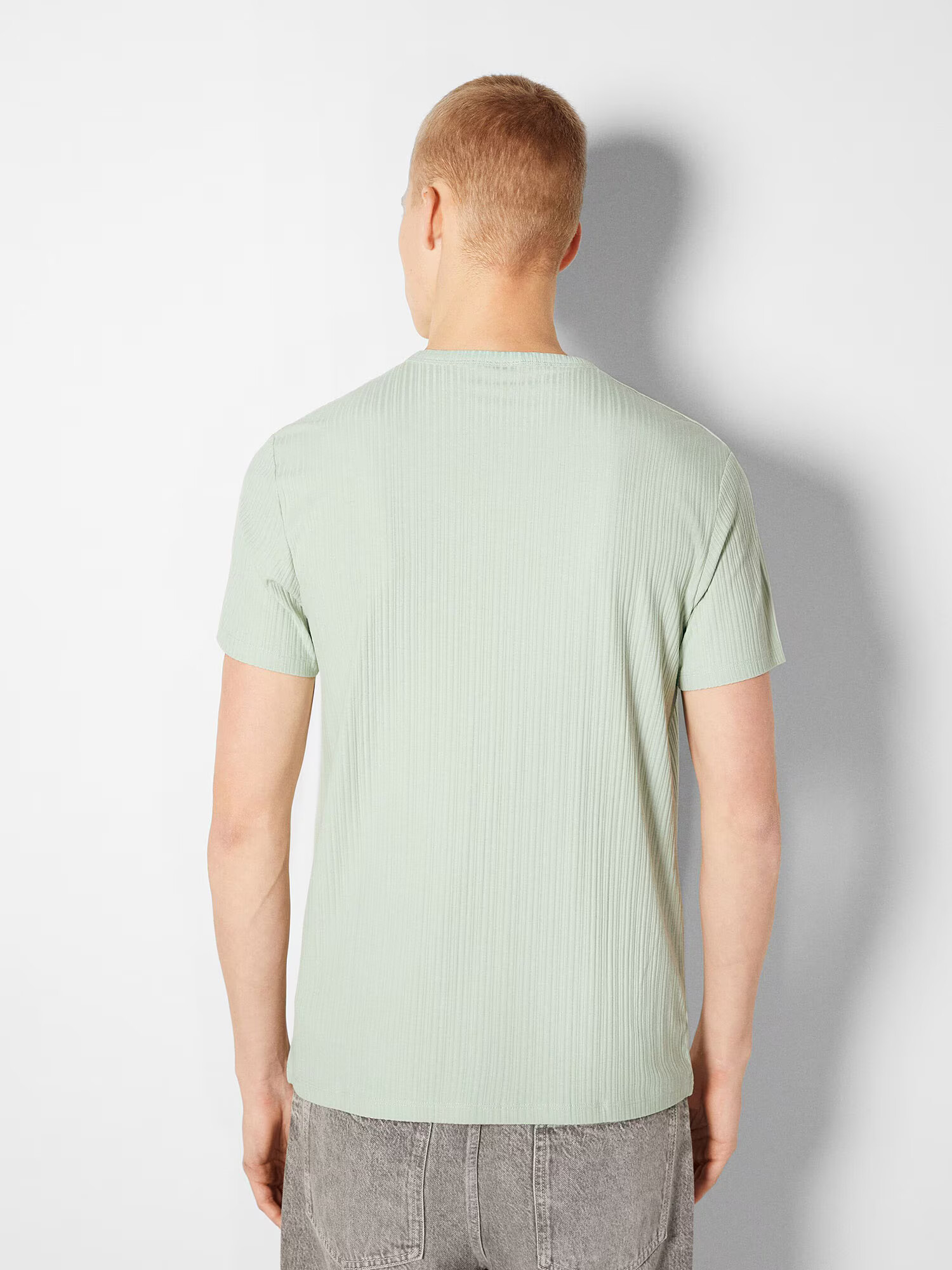 Bershka Tricou verde pastel - Pled.ro