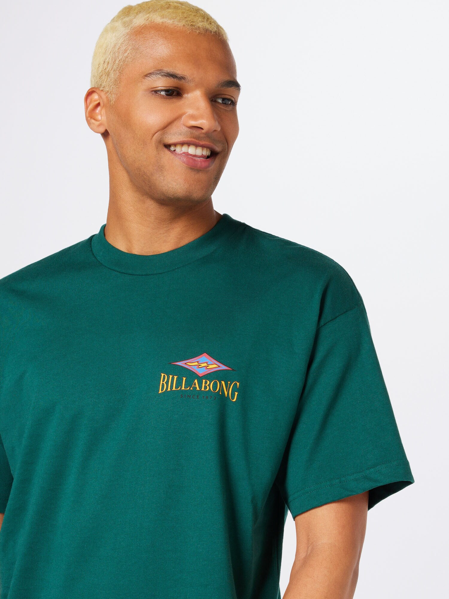 BILLABONG Tricou 'RIDGE' albastru deschis / galben curry / verde smarald / roșu - Pled.ro