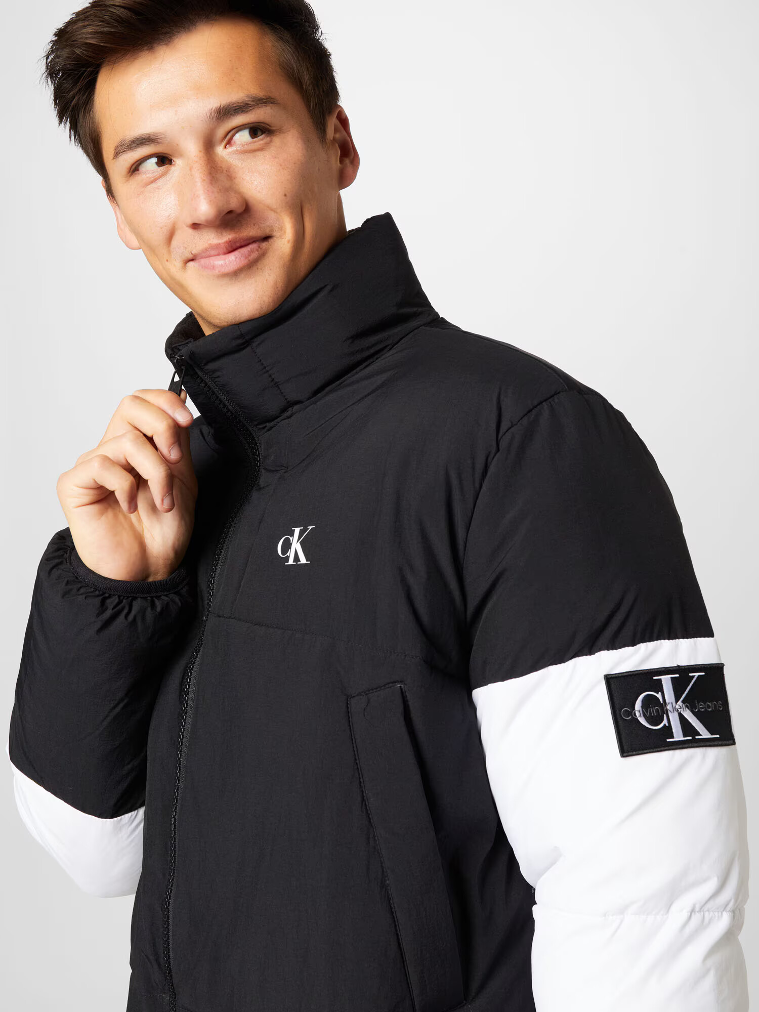 Calvin Klein Jeans Geacă de iarnă negru / alb - Pled.ro