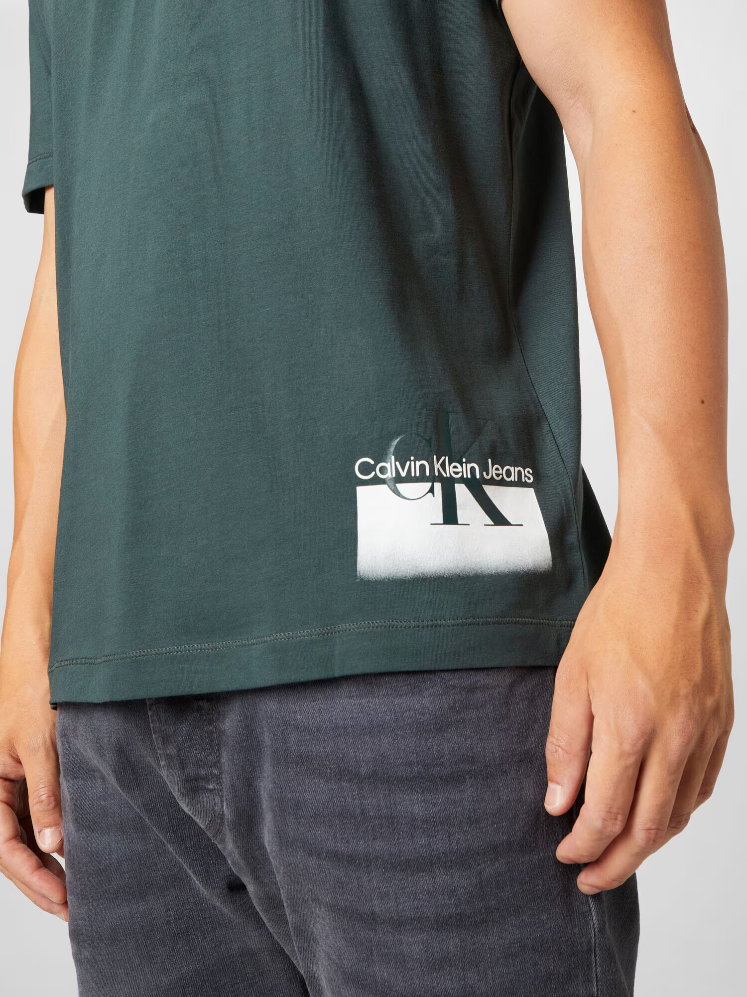 Calvin Klein Jeans Tricou verde pin / alb - Pled.ro