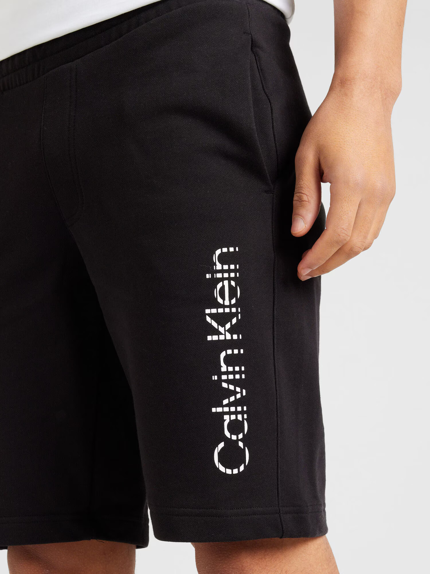 Calvin Klein Pantaloni 'DEGRADE' negru / alb - Pled.ro