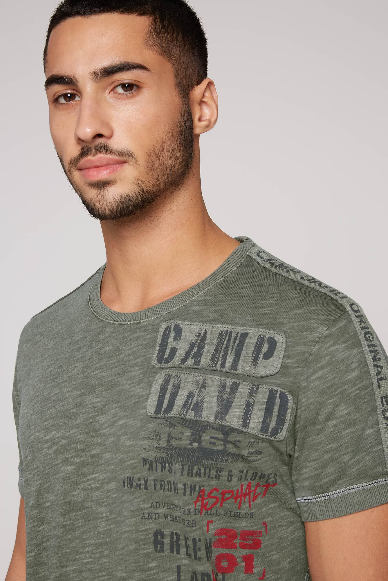 CAMP DAVID Tricou gri / kaki / roșu / negru - Pled.ro