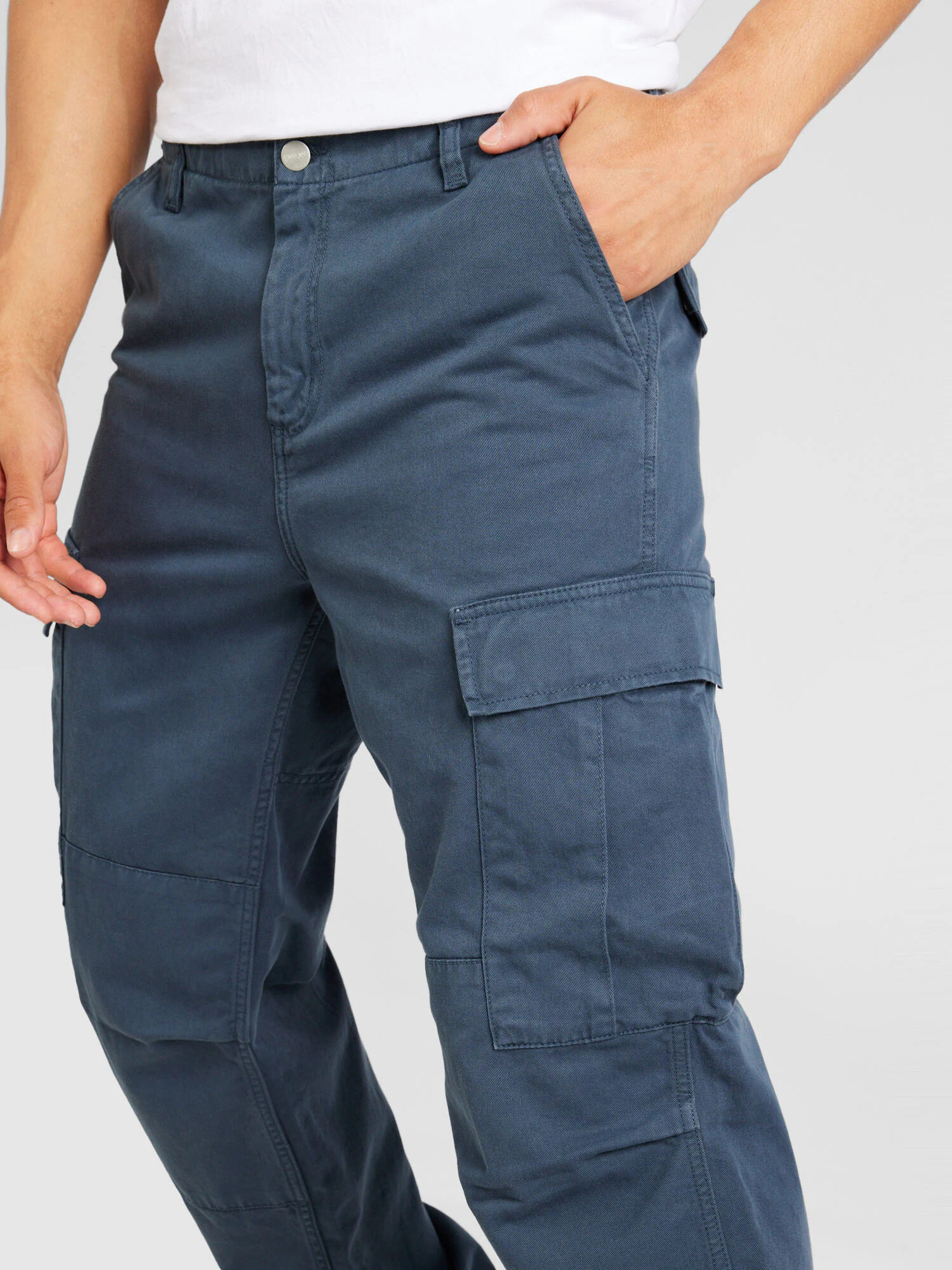 Carhartt WIP Pantaloni cu buzunare albastru fumuriu - Pled.ro