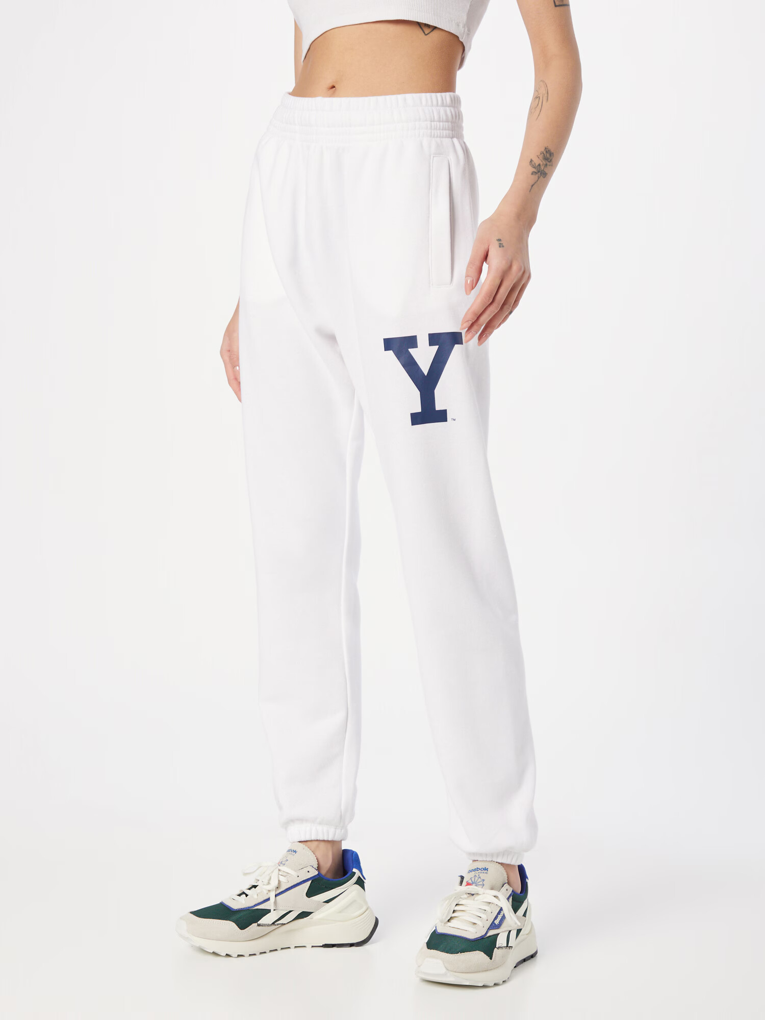 Champion Authentic Athletic Apparel Pantaloni bleumarin / alb - Pled.ro