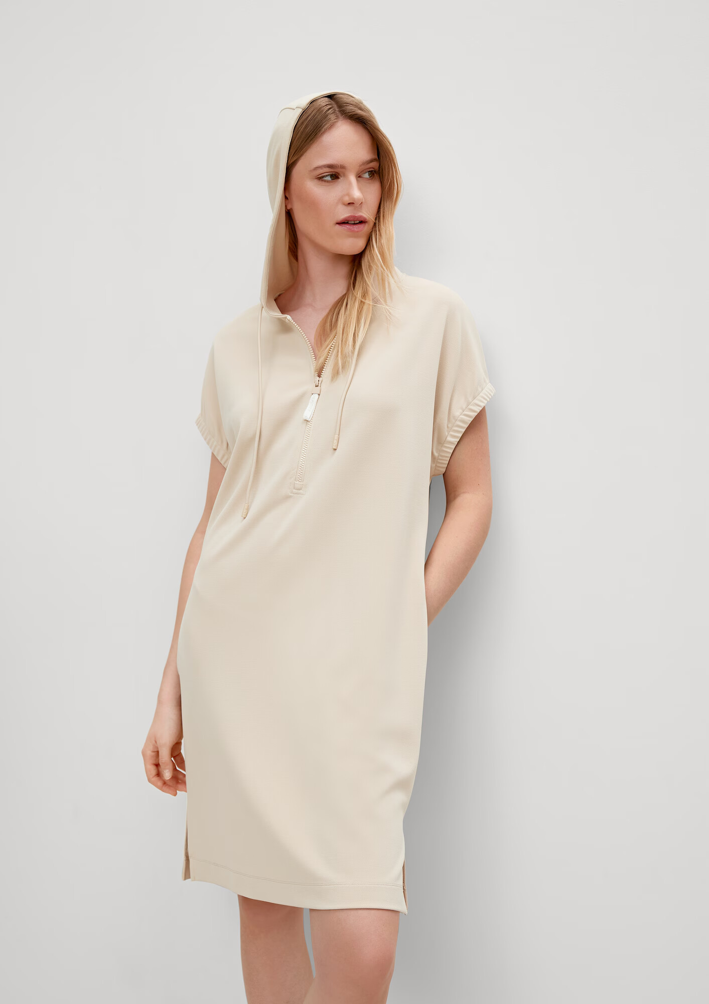 comma casual identity Rochie bej - Pled.ro