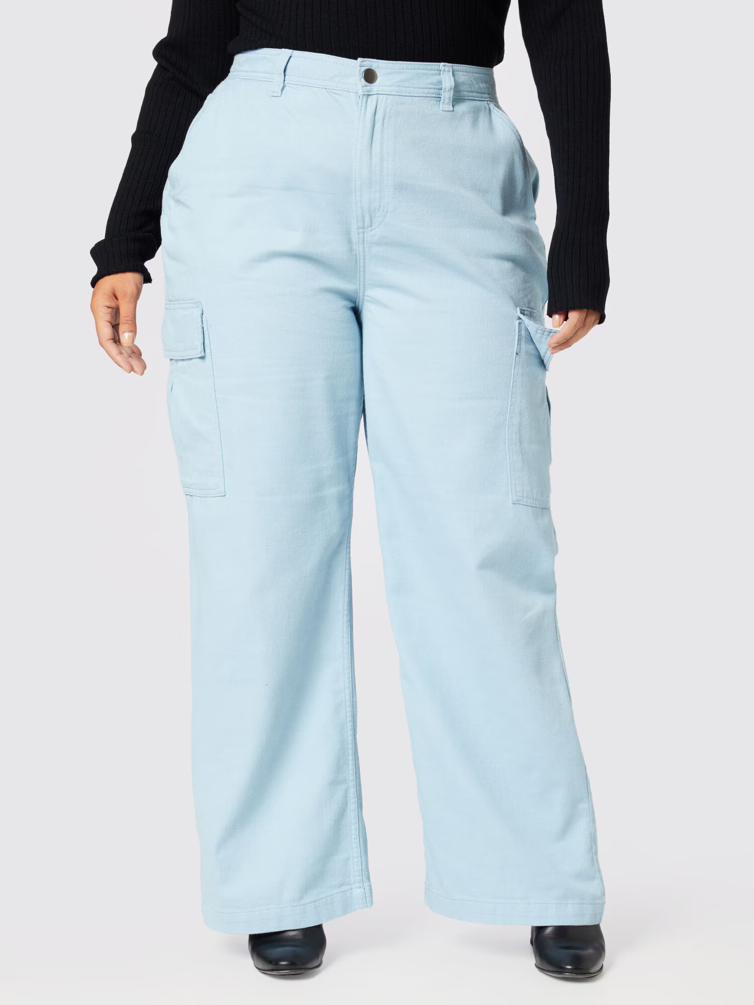 Cotton On Curve Pantaloni cu buzunare 'BOBBIE' albastru deschis - Pled.ro