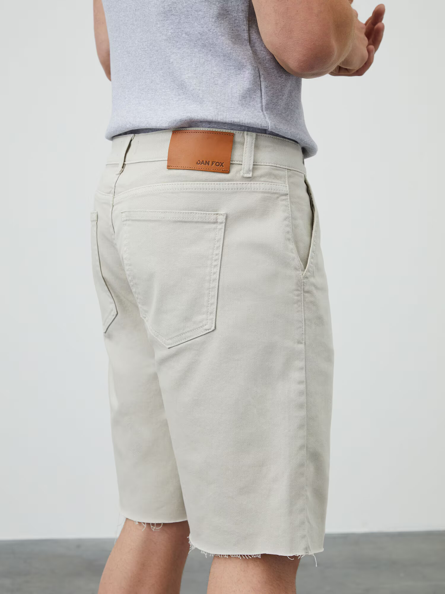 DAN FOX APPAREL Pantaloni 'Jan' alb murdar - Pled.ro