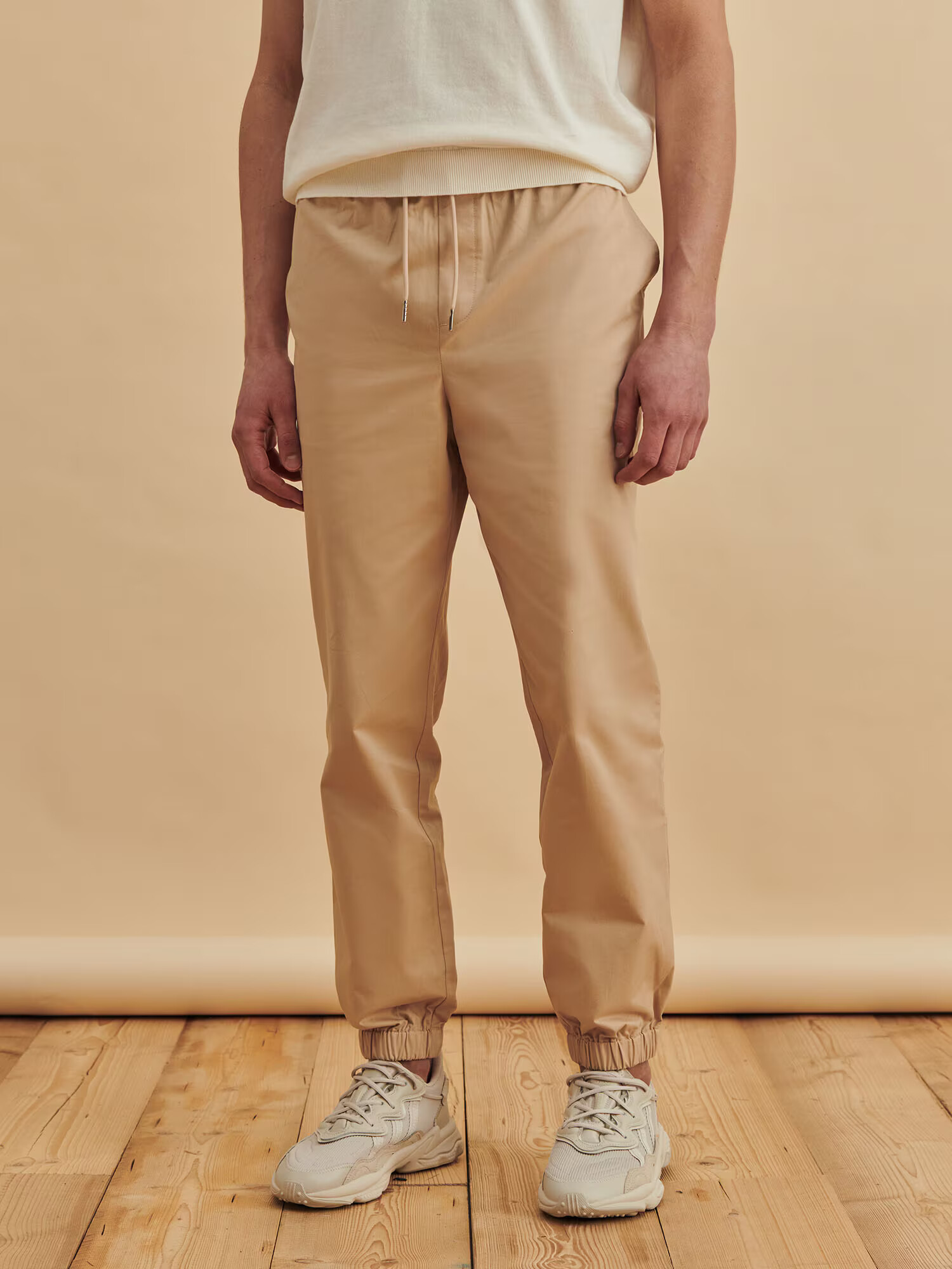 DAN FOX APPAREL Pantaloni 'Julian' bej - Pled.ro