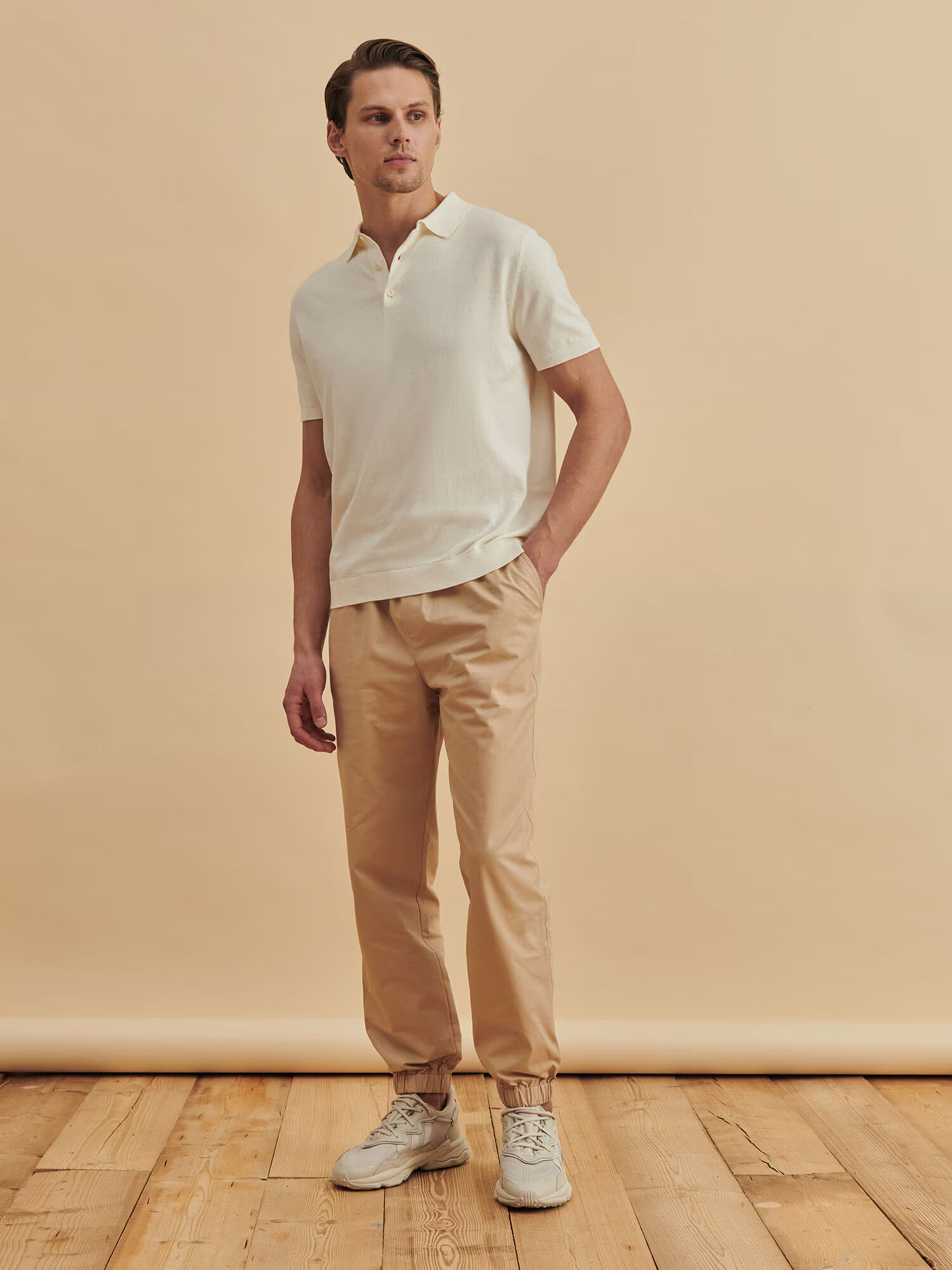 DAN FOX APPAREL Pantaloni 'Julian' bej - Pled.ro