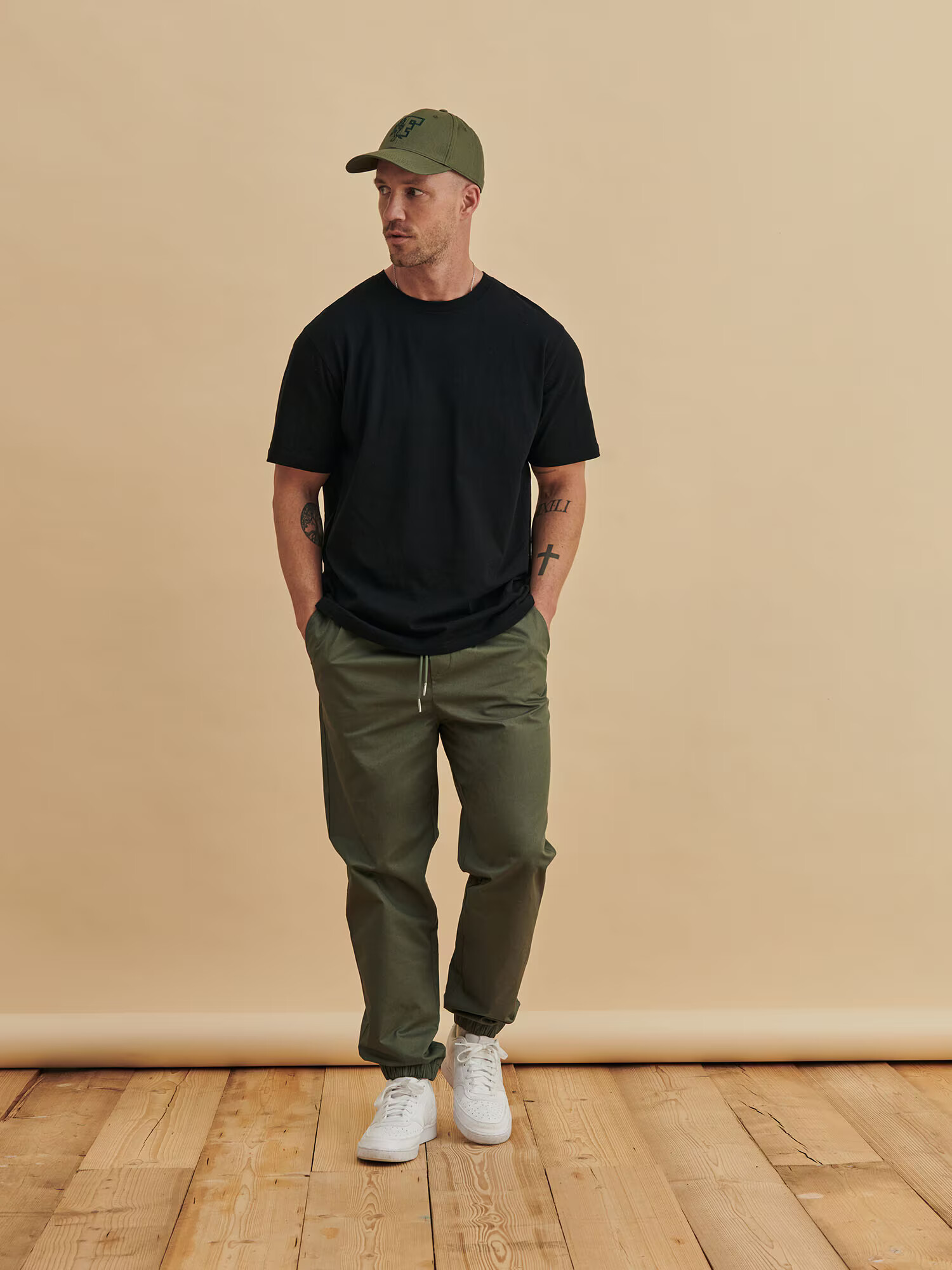 DAN FOX APPAREL Pantaloni 'Julian' kaki - Pled.ro