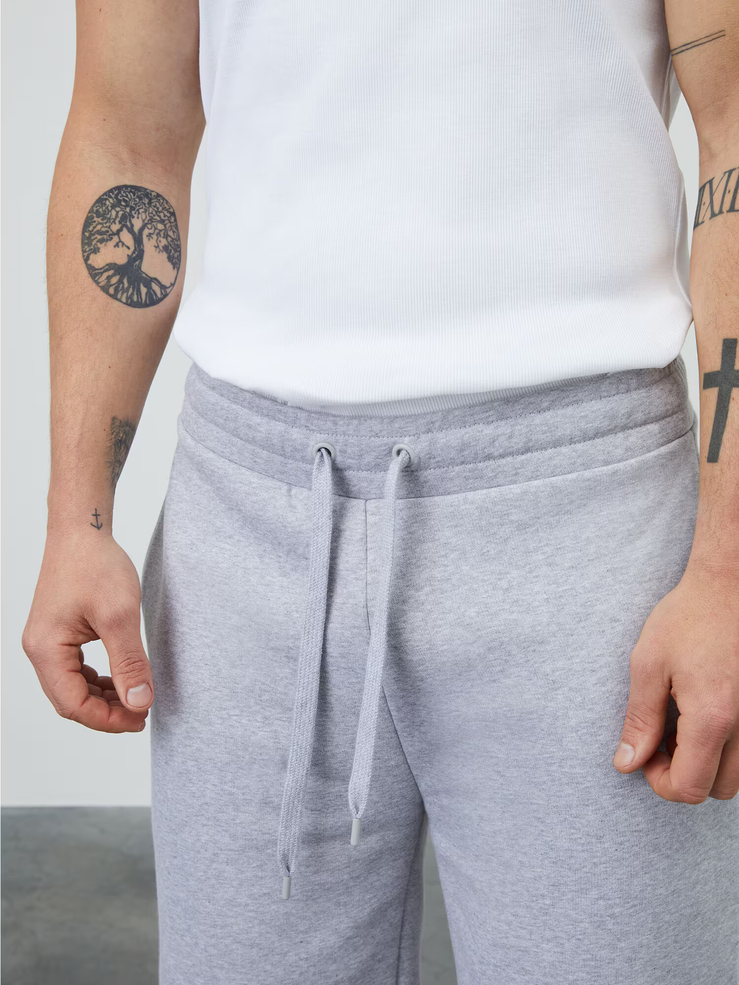 DAN FOX APPAREL Pantaloni 'Tino' gri deschis - Pled.ro