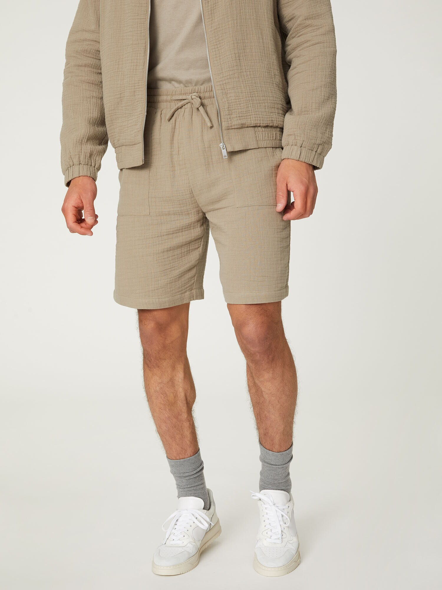 DAN FOX APPAREL Pantaloni 'Yasin' gri taupe - Pled.ro