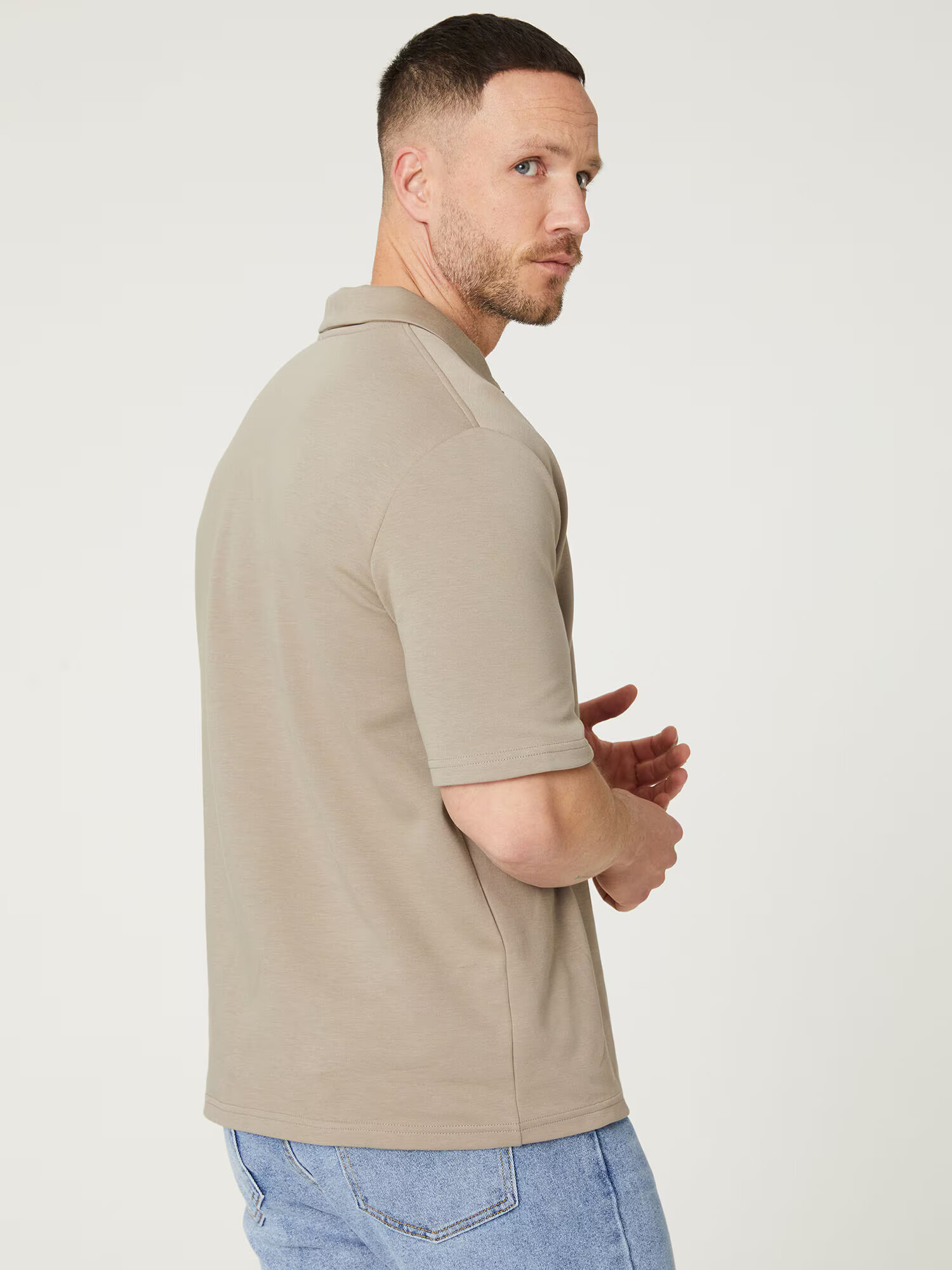 DAN FOX APPAREL Tricou 'Curt' maro mokka - Pled.ro