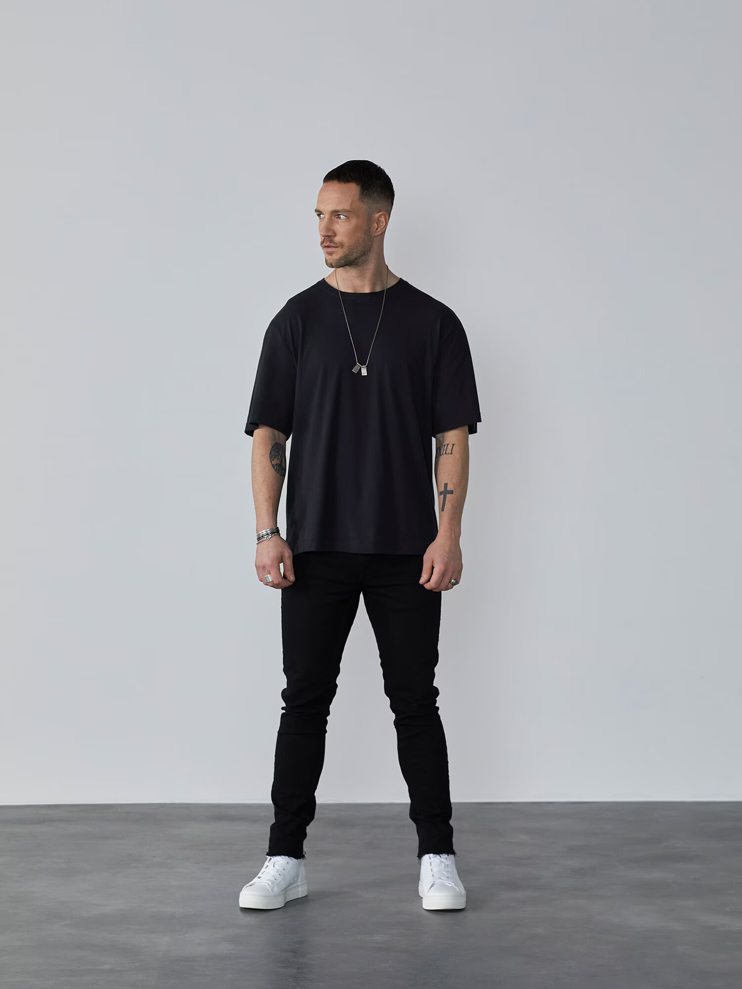 DAN FOX APPAREL Tricou 'Falk' negru - Pled.ro