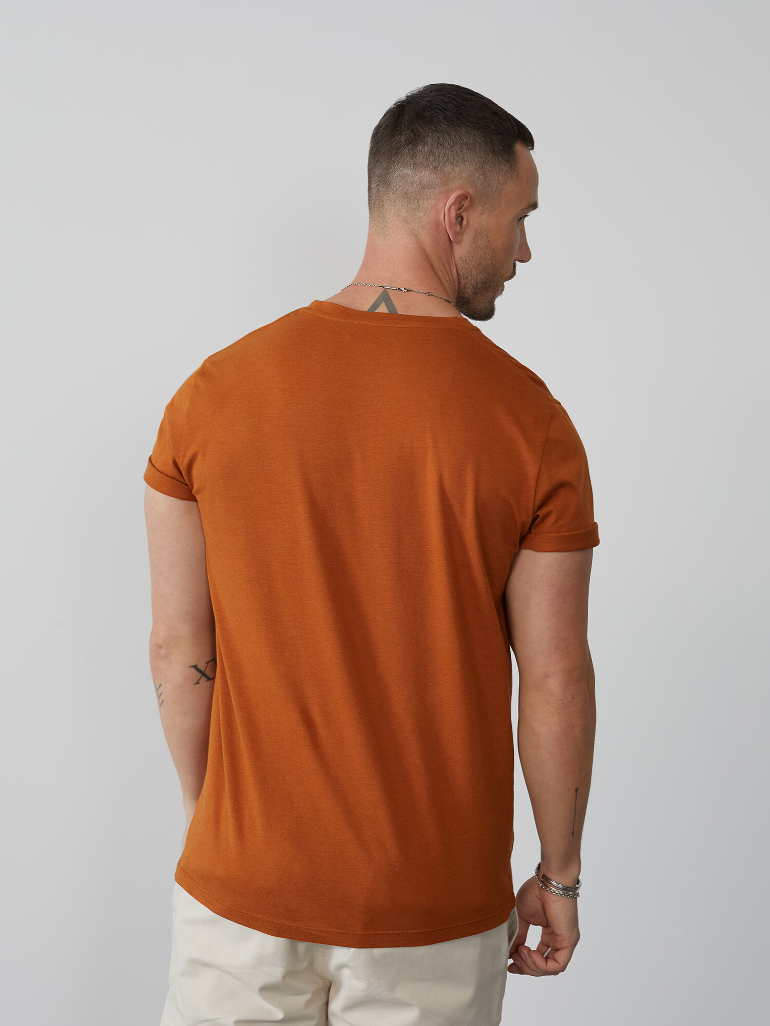 DAN FOX APPAREL Tricou 'Piet' maro coniac - Pled.ro