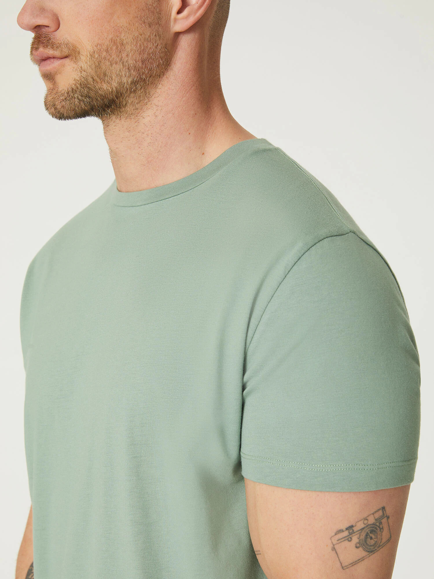 DAN FOX APPAREL Tricou 'Piet' verde pastel - Pled.ro