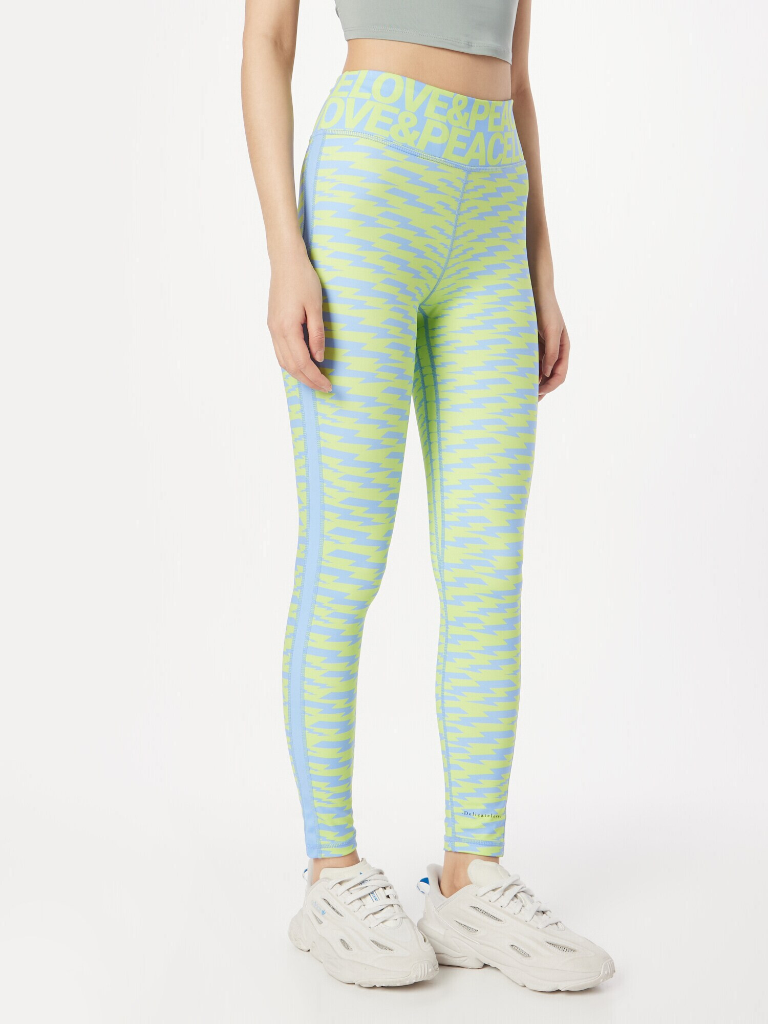 DELICATELOVE Pantaloni sport 'NADI' albastru deschis / galben citron - Pled.ro