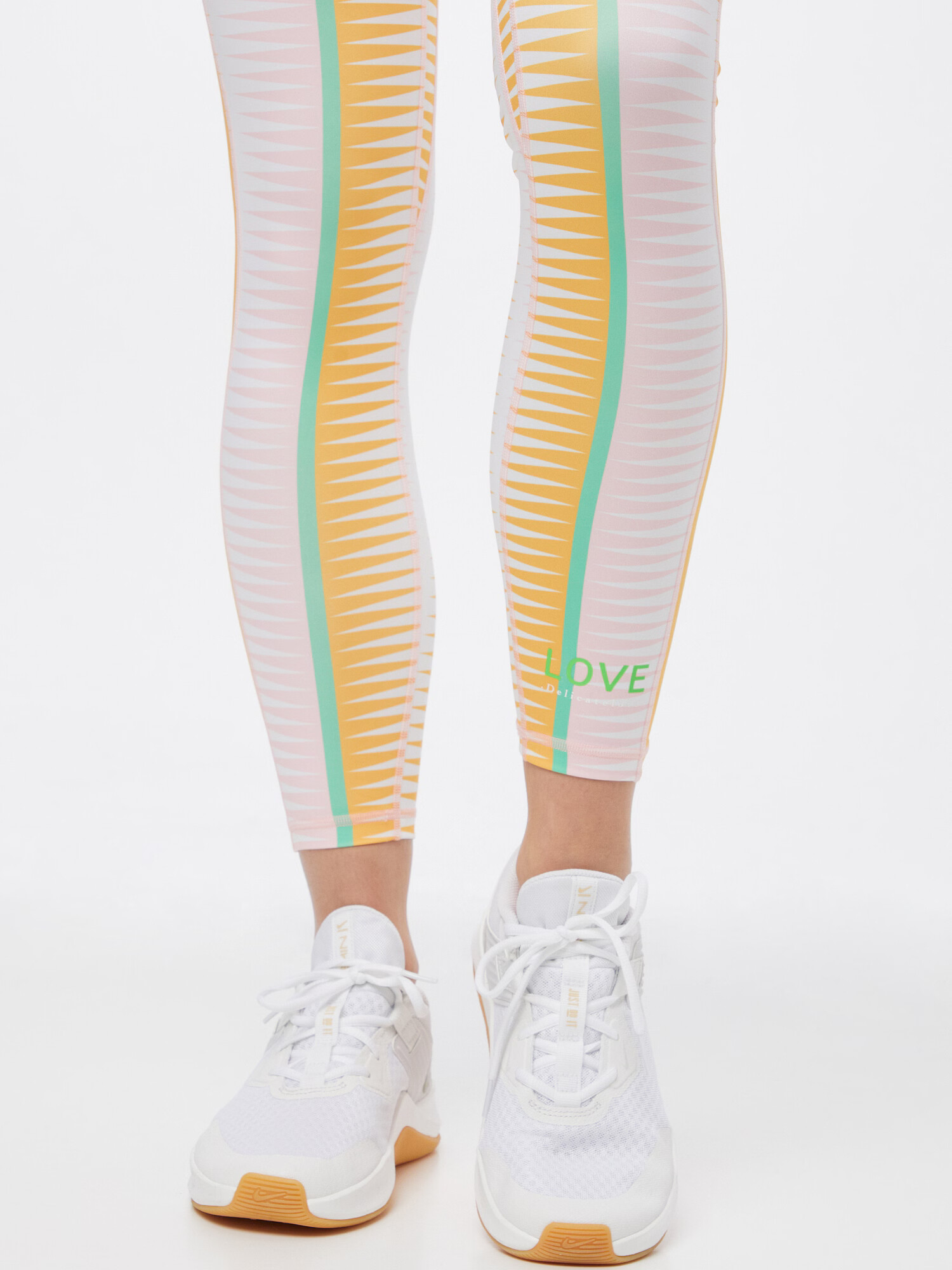 DELICATELOVE Pantaloni sport 'Nadi' galben / verde jad / alb - Pled.ro