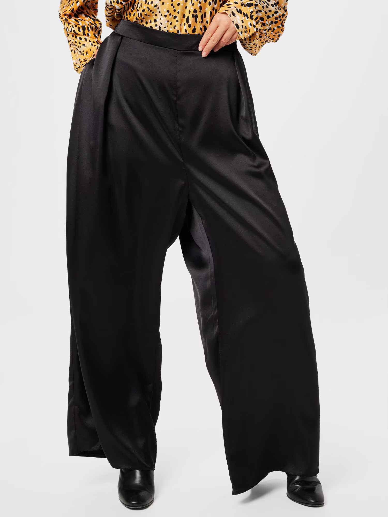 Dorothy Perkins Curve Pantaloni cutați negru - Pled.ro