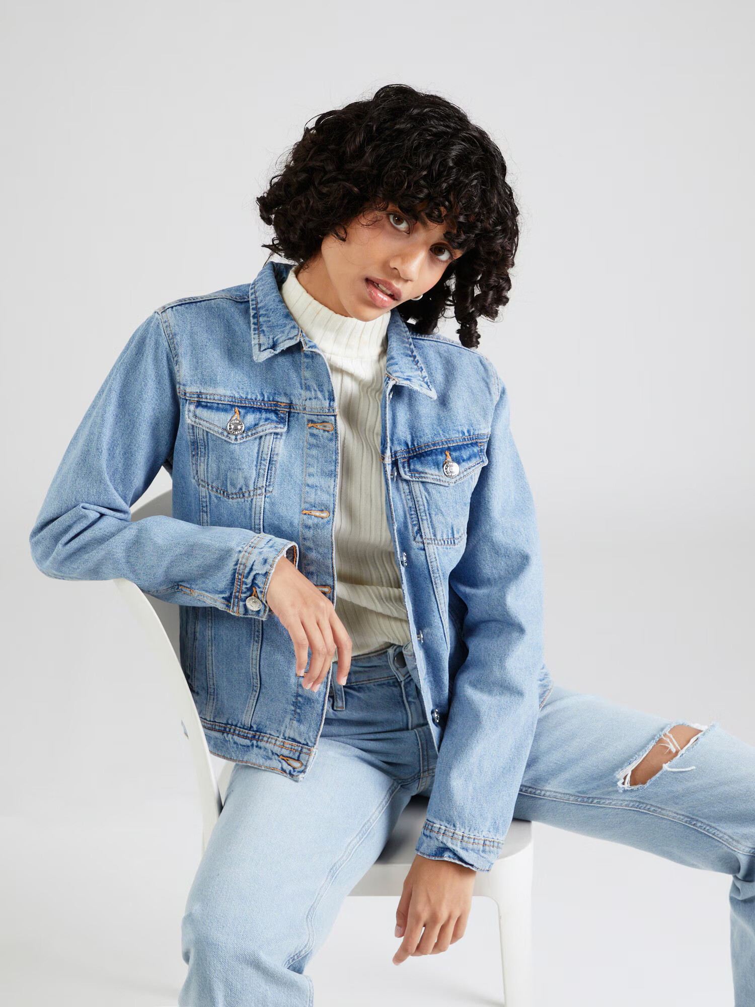 Nasty Gal Geacă de primăvară-toamnă albastru denim - Pled.ro