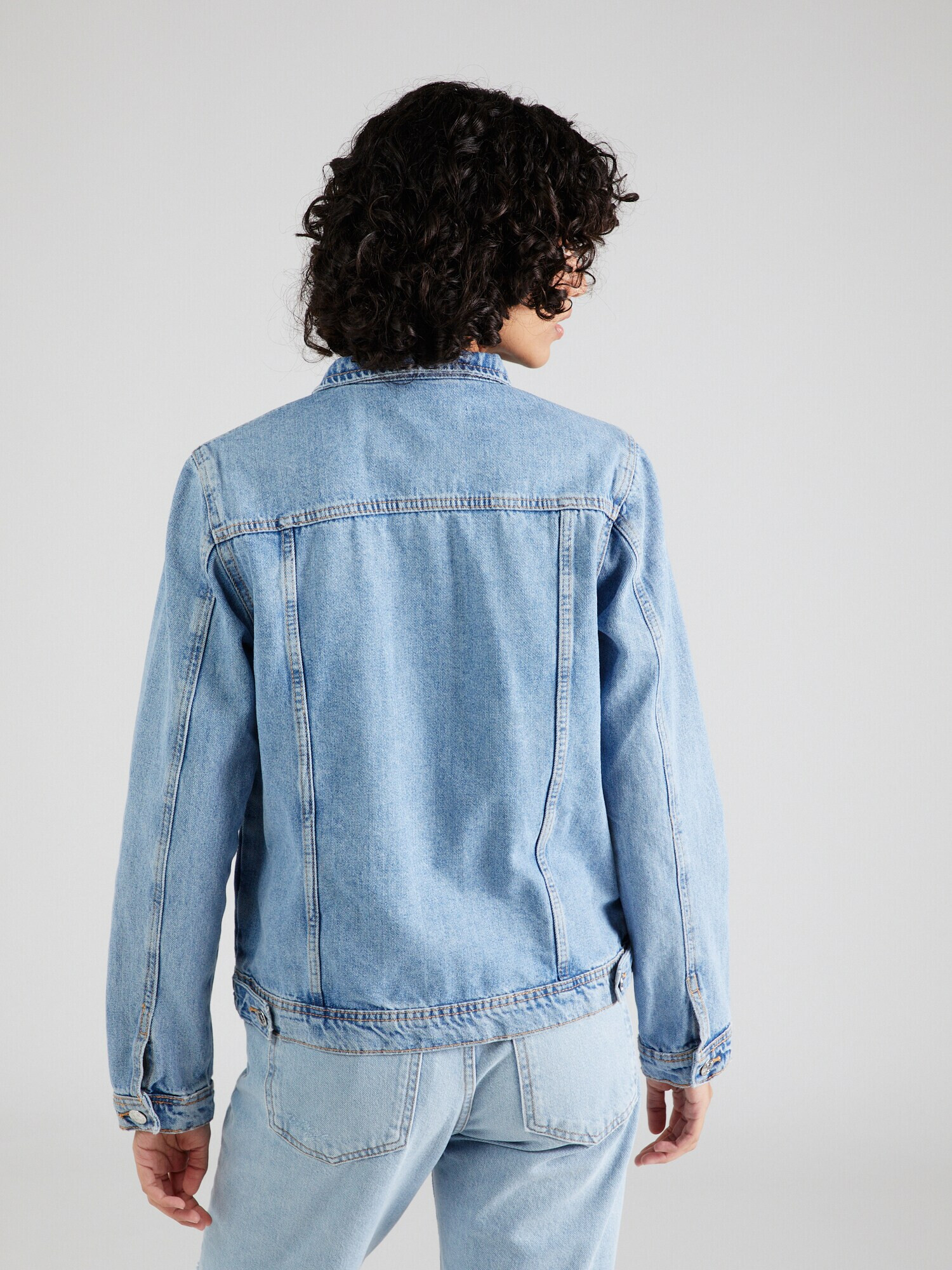 Nasty Gal Geacă de primăvară-toamnă albastru denim - Pled.ro