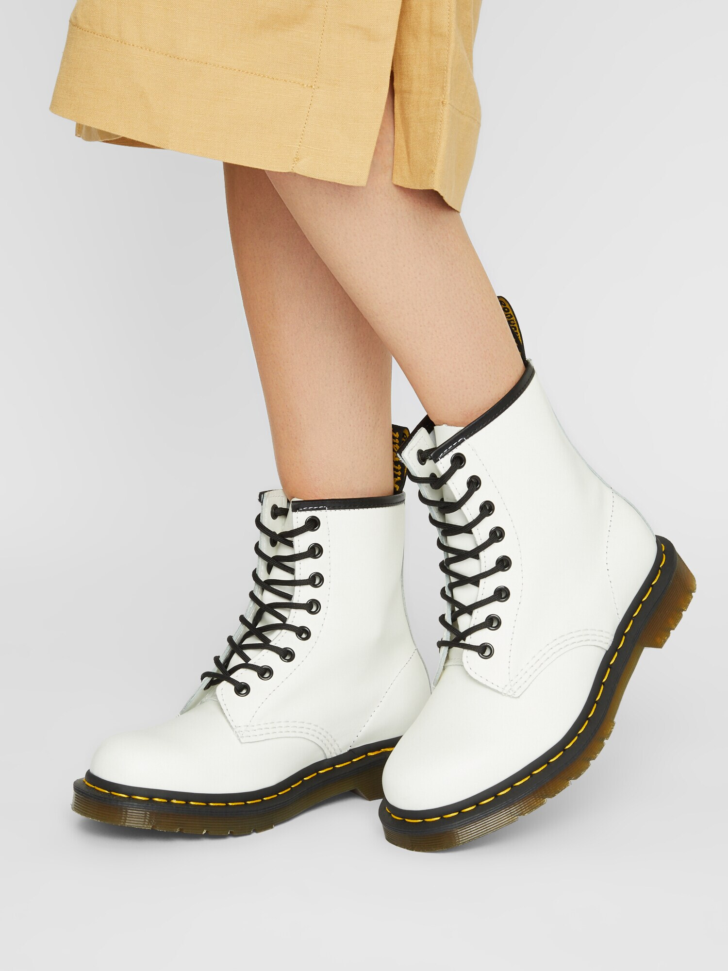 Dr. Martens Ghete cu șireturi 'Eye Boot Smooth' alb - Pled.ro