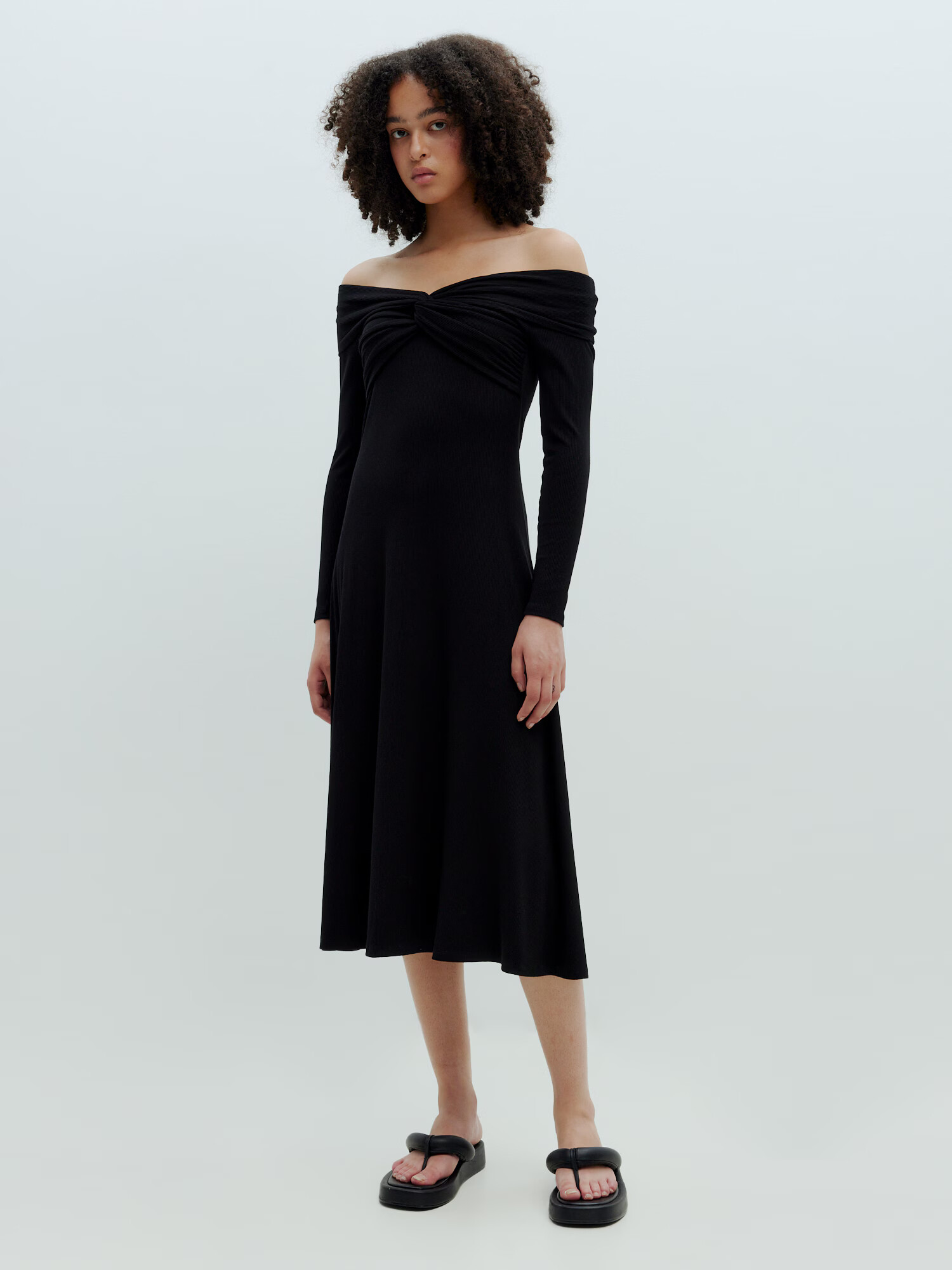 EDITED Rochie 'Eriko' negru - Pled.ro